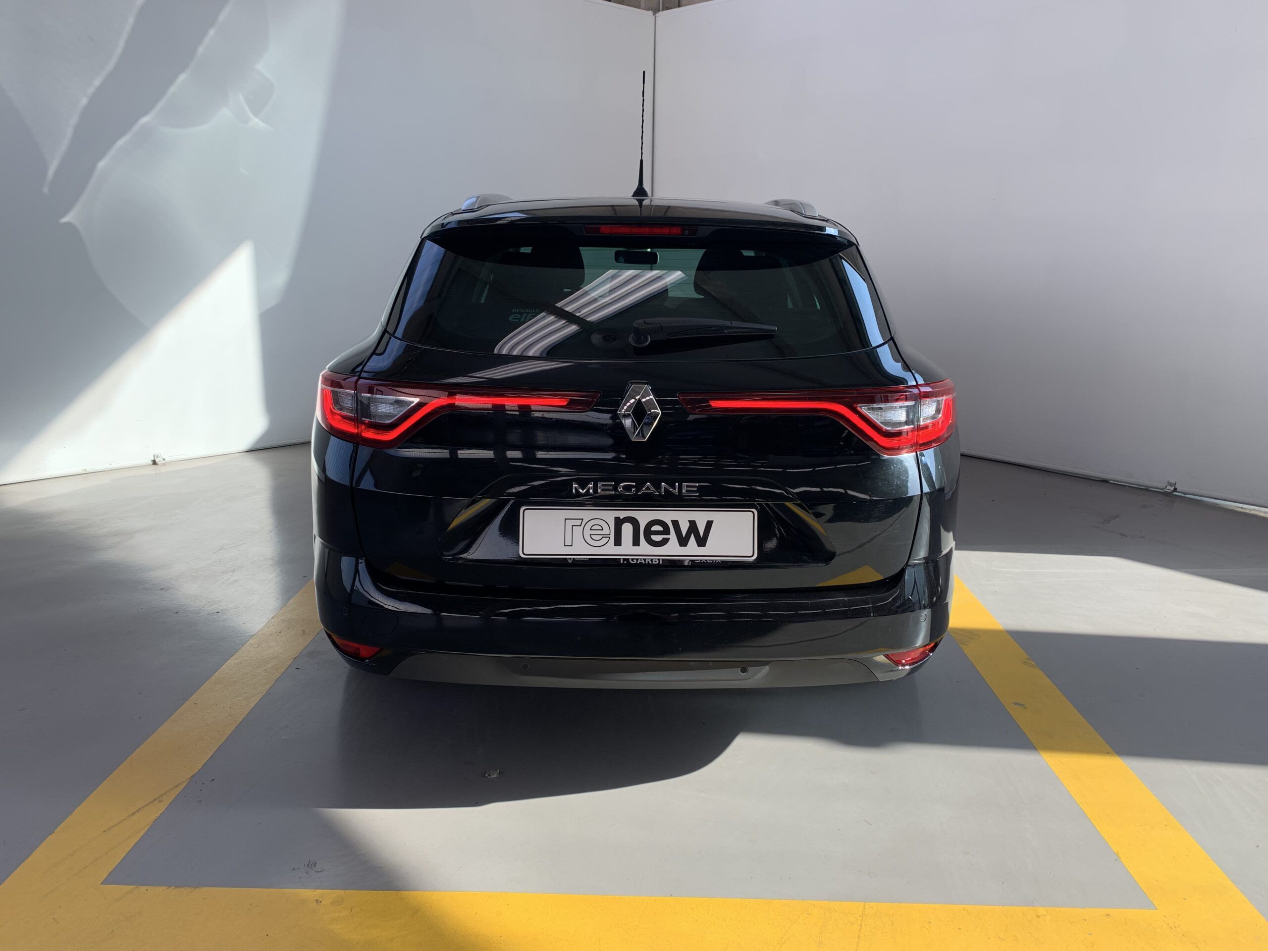 MEGANE SPORT TOURER LIMITED TCE 100CV