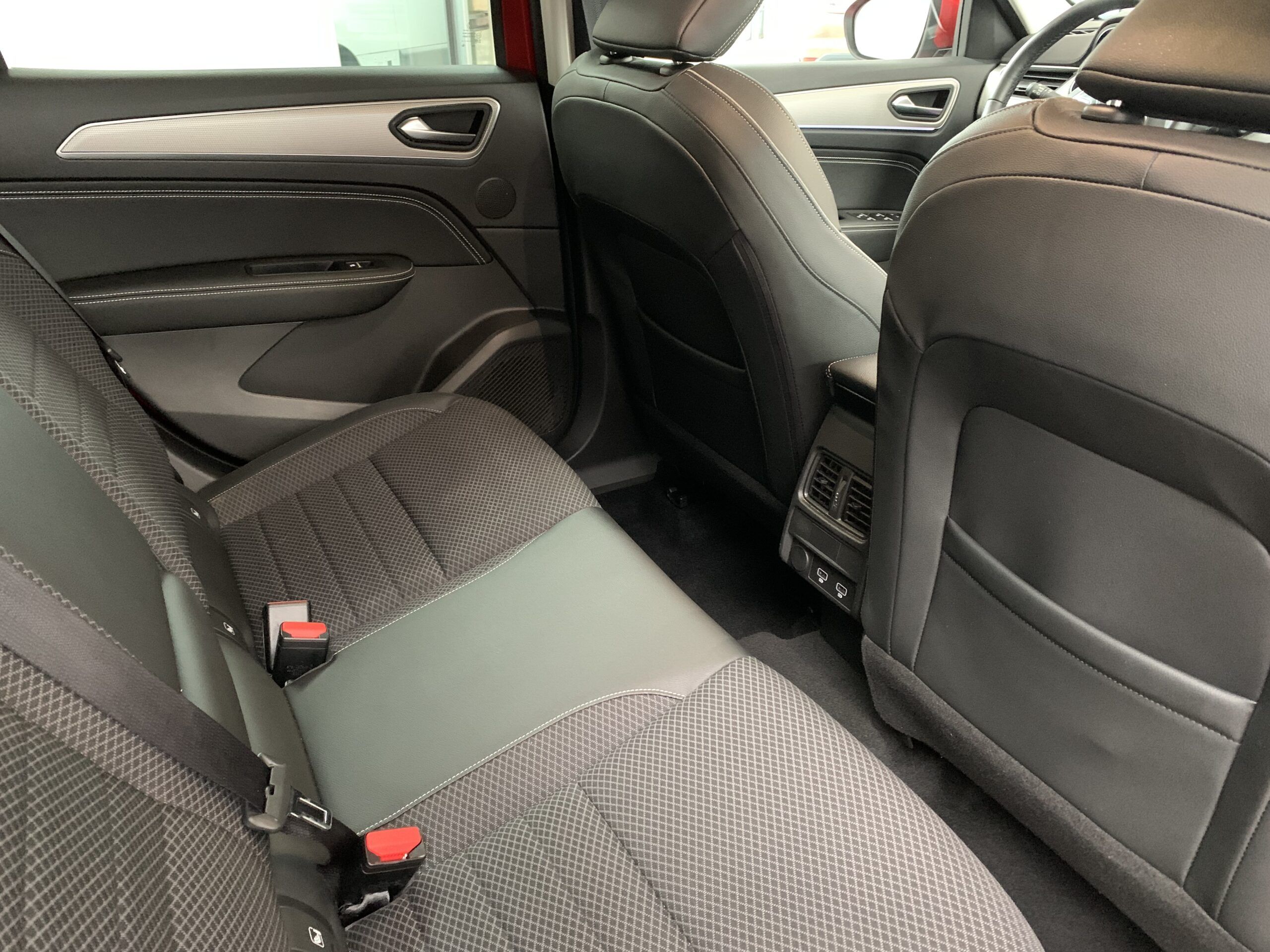 ARKANA TECHNO TCE 140CV MILD HYBRID