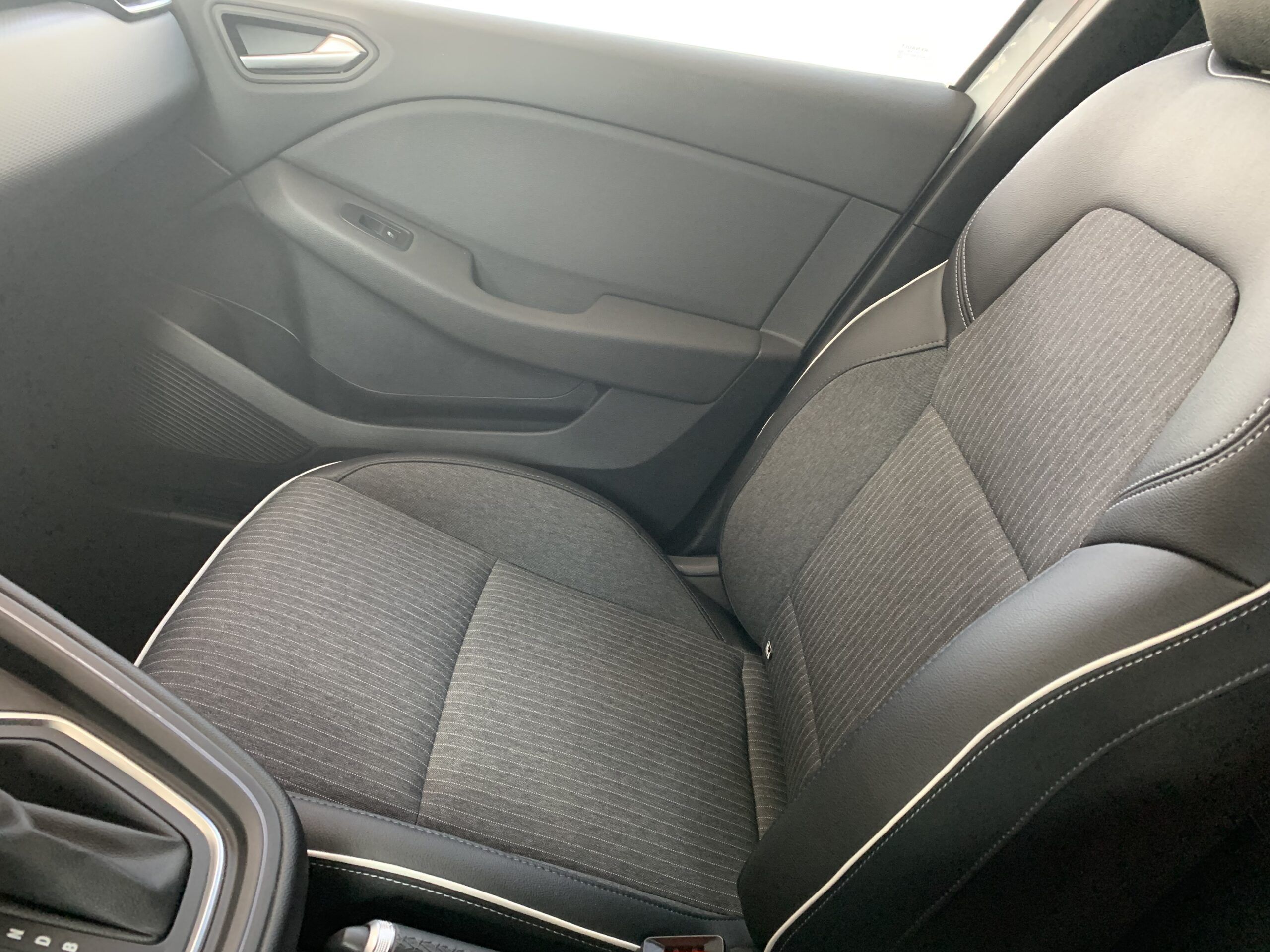 CLIO ZEN TECH 145CV + LLANTAS 17″