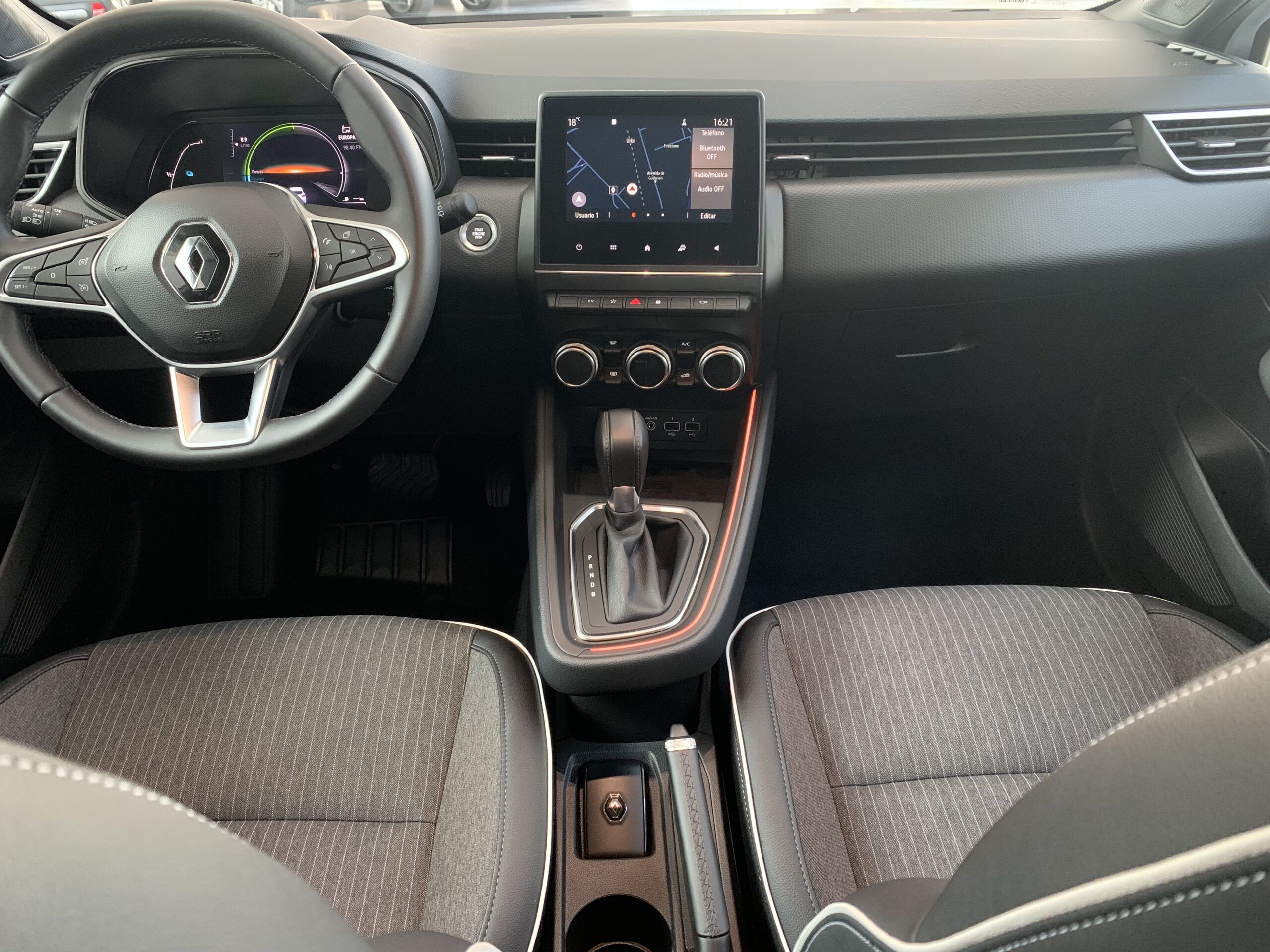 CLIO ZEN TECH 145CV + LLANTAS 17″