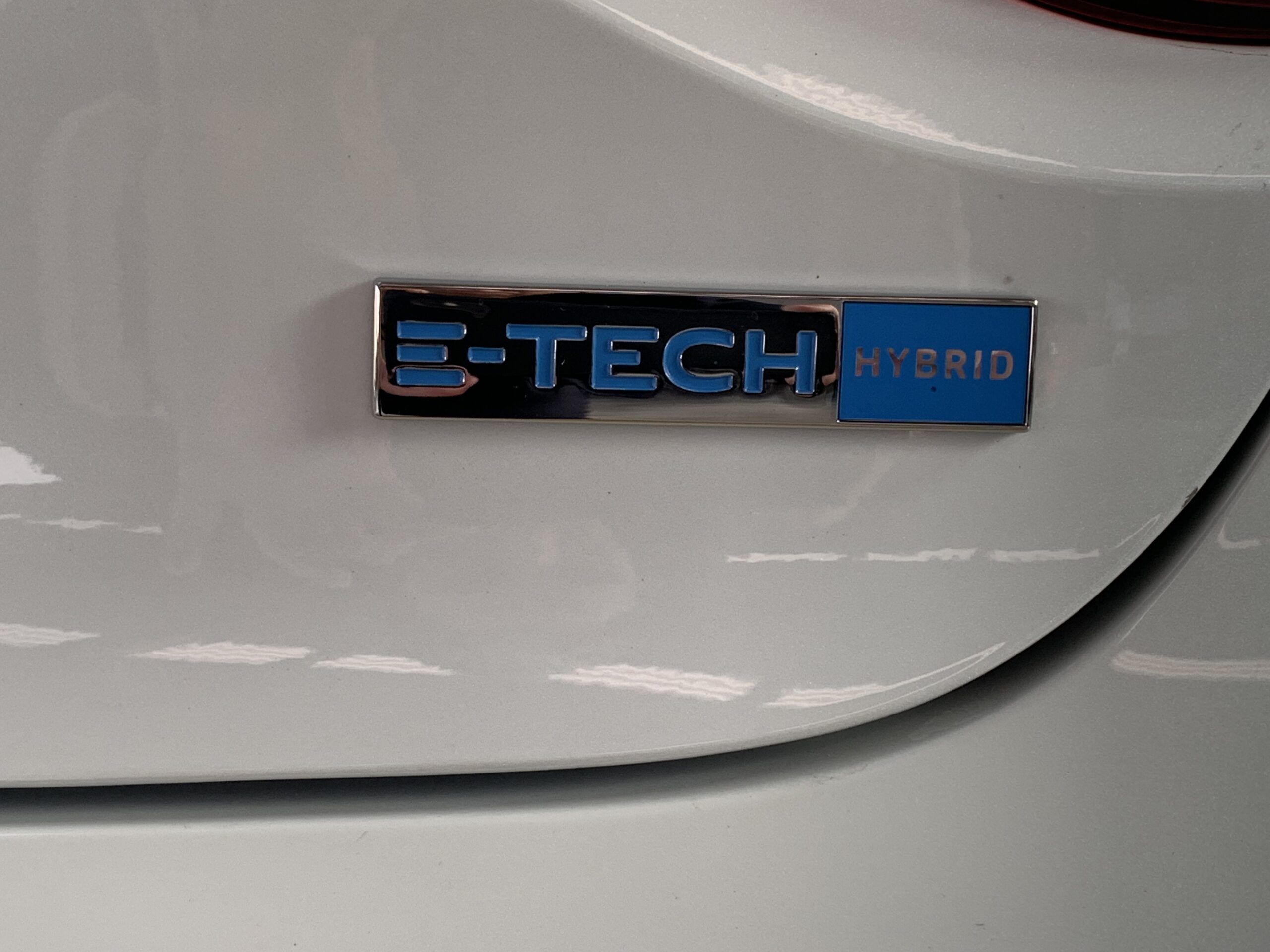 CLIO ZEN TECH 145CV + LLANTAS 17″