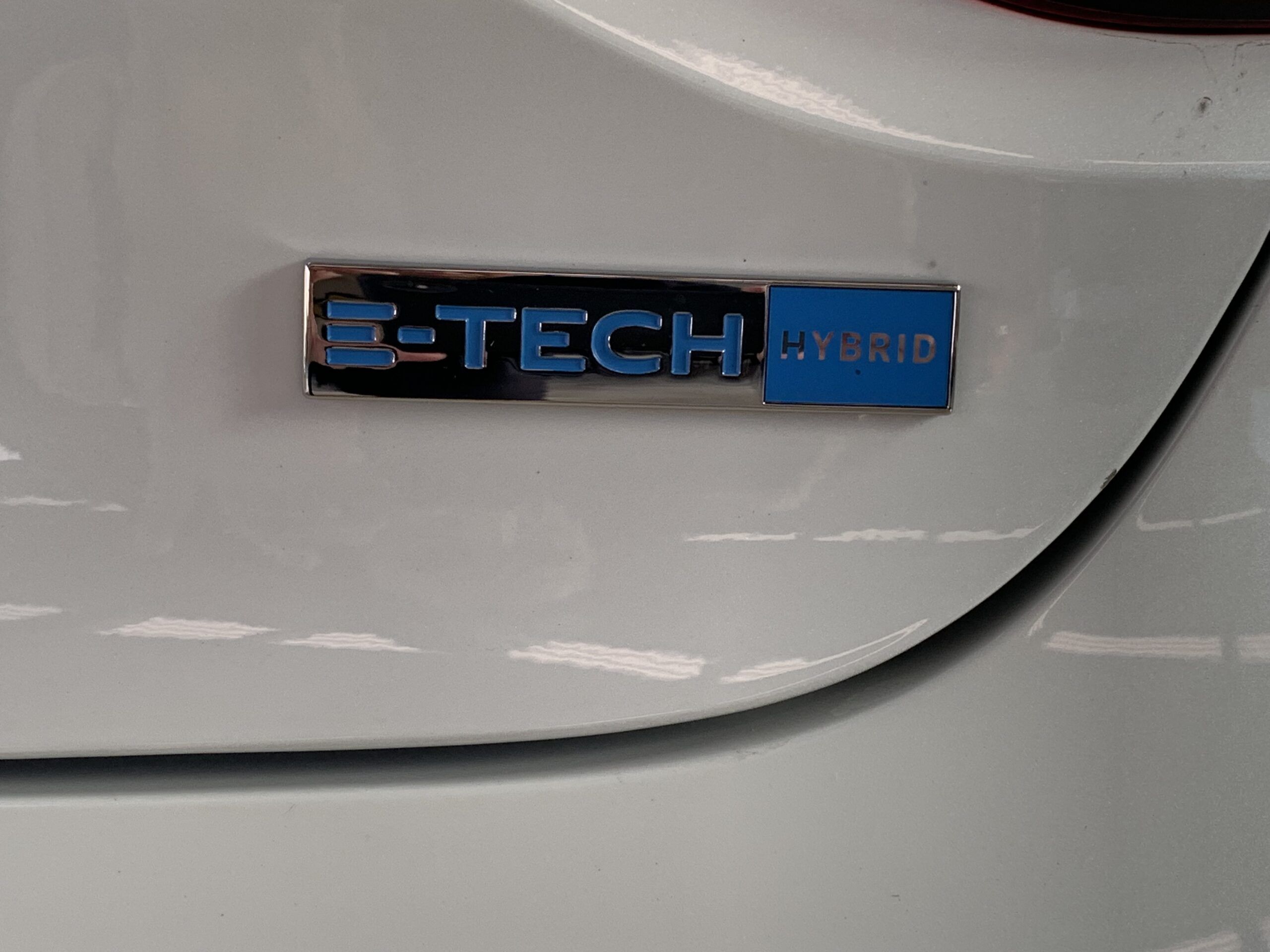 CLIO ZEN TECH 145CV + LLANTAS 17″