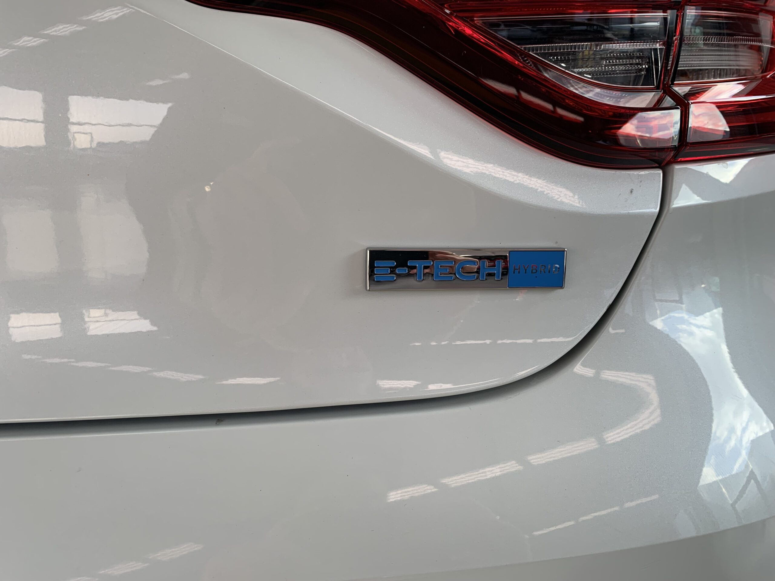 CLIO ZEN TECH 145CV + LLANTAS 17″