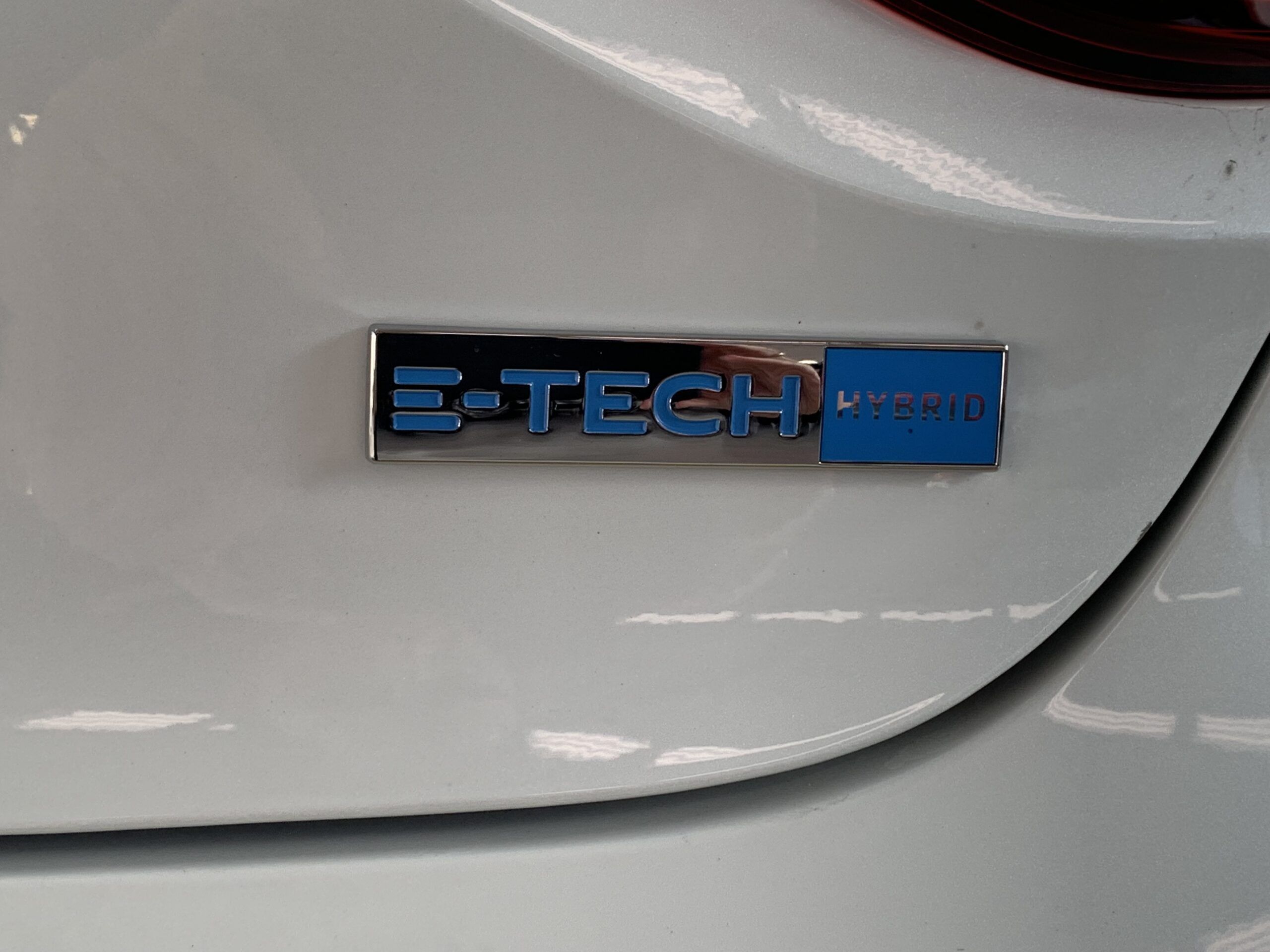 CLIO ZEN TECH 145CV + LLANTAS 17″
