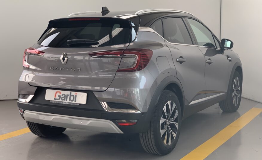 RENAULT CAPTUR TECHNO TCE 90CV + RUEDA + BARRAS TECHO + CARGADOR INDUCCION + PACK CITY PREMIUM + PACK FULL SCREEN + DRIVER DISPLAY 10´´