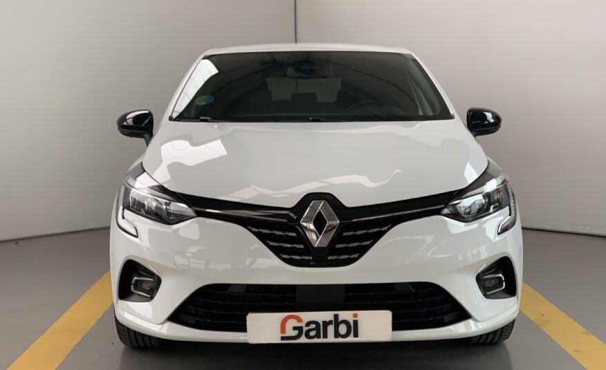 RENAULT CLIO TECHNO E-TECH 145CV