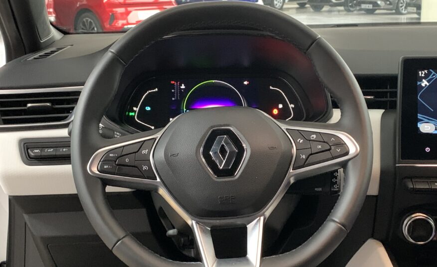 RENAULT CLIO TECHNO E-TECH 145CV