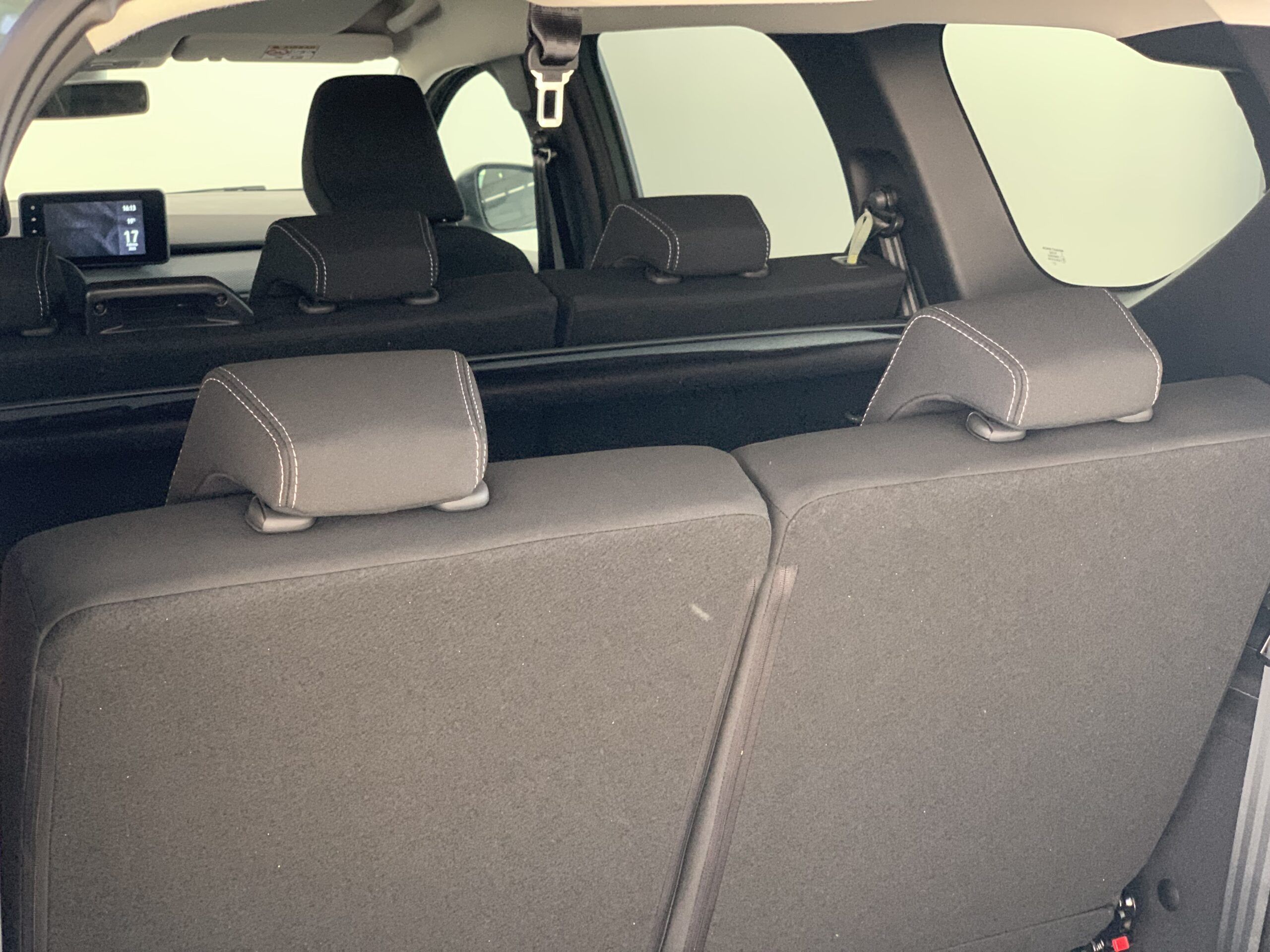 DACIA JOGGER EXPRESSION 1.0 TCE 110CV 7 PLAZAS + RUEDA DE REPUESTO + CLIMATIZACION AUTOMATICA + PACK EASY + FRENO DE MANO ELECTRICO + TARJETA MANOS LIBRES + PACK NAVEGACION + SENSORES DE APARCAMIENTO DELANTEROS Y TRASEROS CON CAMARA Y DETECTOR DE ANGULO MUERTO