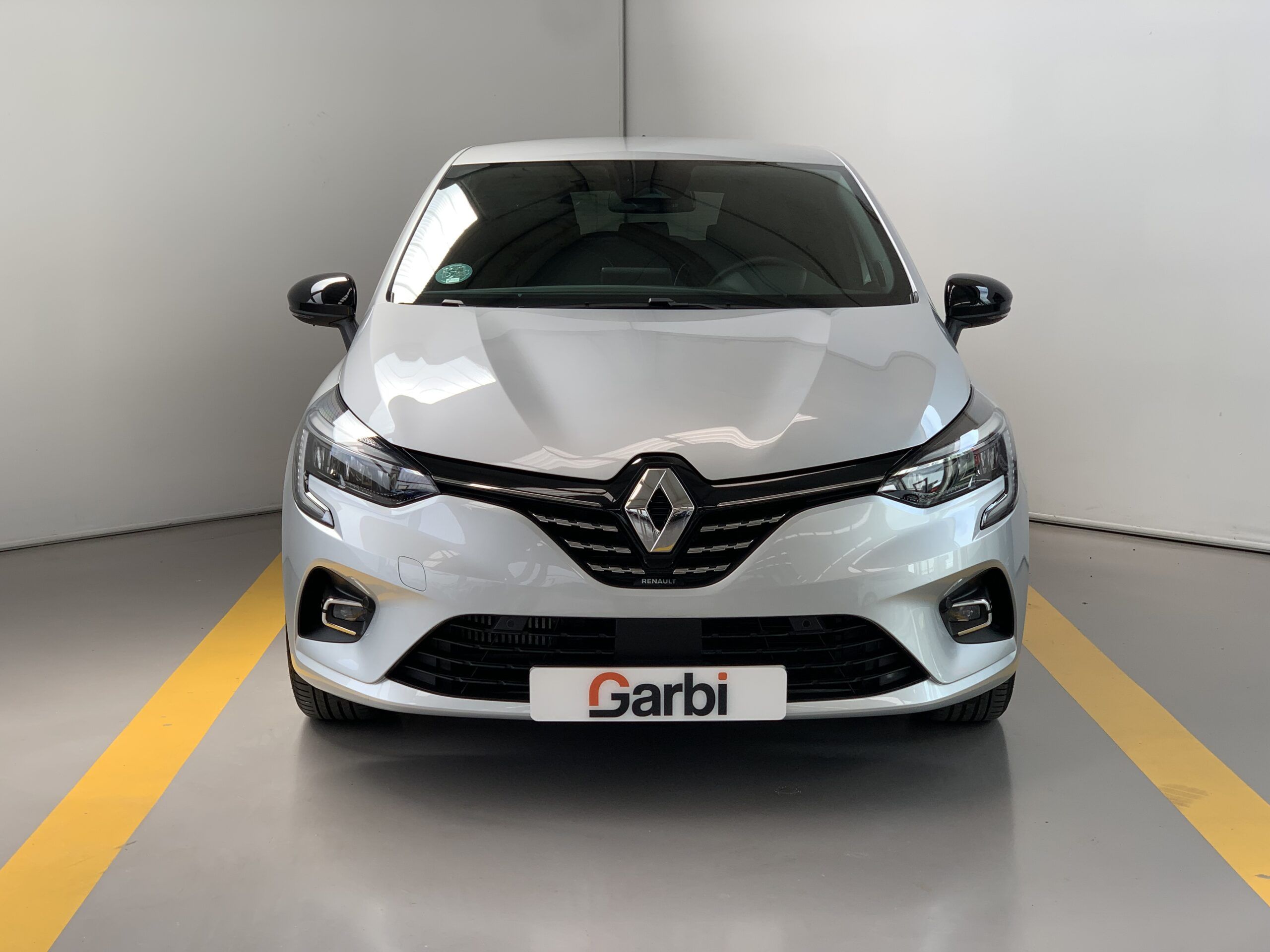 RENAULT CLIO TECHNO TCE 90CV + RUEDA REPUESTO + CARGADOR POR INDUCCION + PACK EASY PARKING + PACK LIGHTNING + PACK FULL SCREEN EASY LINK