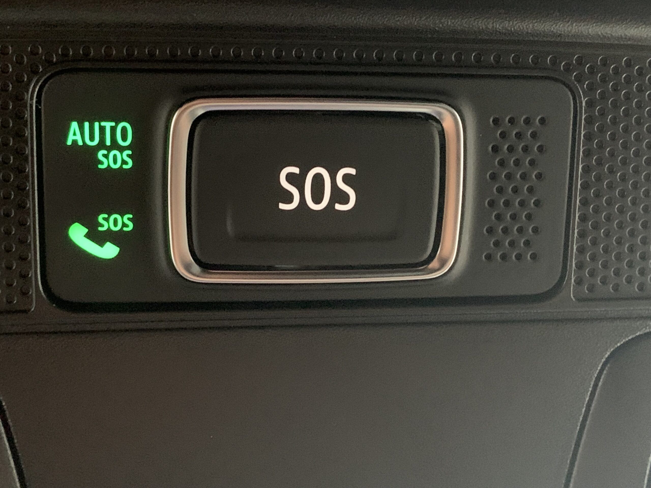 RENAULT CLIO TECHNO TCE 140CV + RUEDA DE REPUESTO + CARGADOR POR INDUCCION + PACK CITY