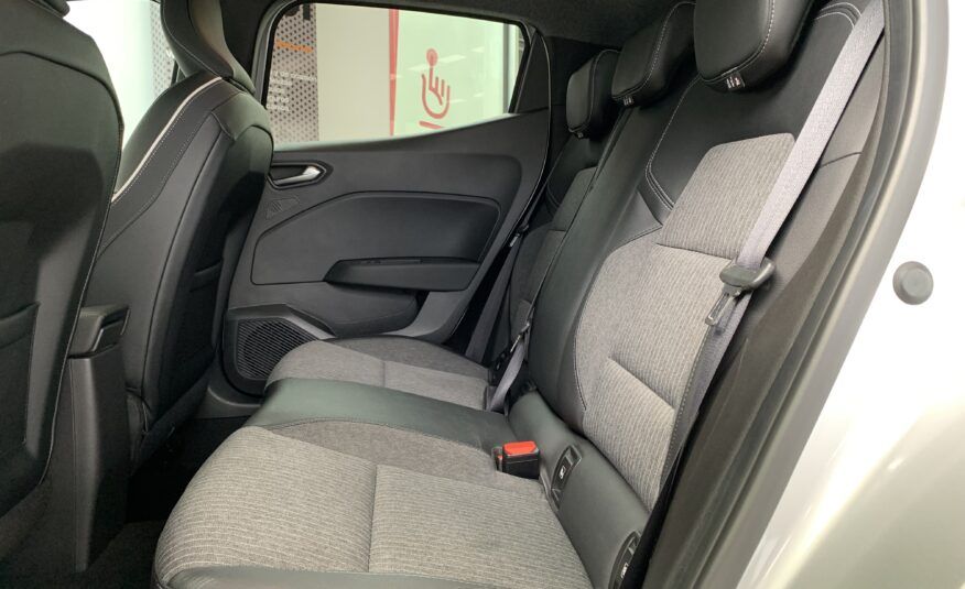 RENAULT CLIO TECHNO TCE 90CV + RUEDA REPUESTO + CARGADOR POR INDUCCION + PACK EASY PARKING + PACK LIGHTNING + PACK FULL SCREEN EASY LINK