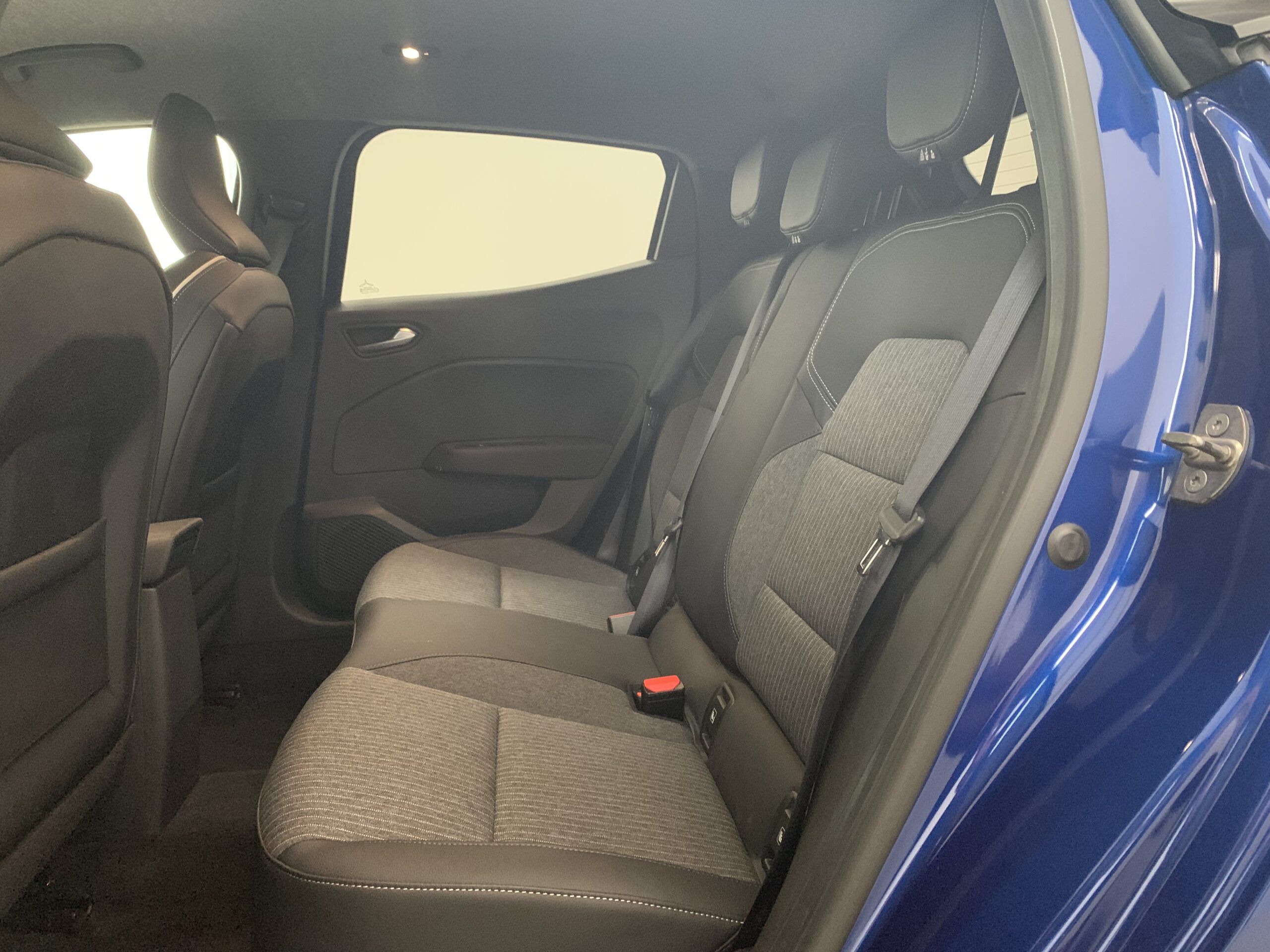 RENAULT CLIO TECHNO TCE 140CV + RUEDA DE REPUESTO + CARGADOR POR INDUCCION + PACK CITY