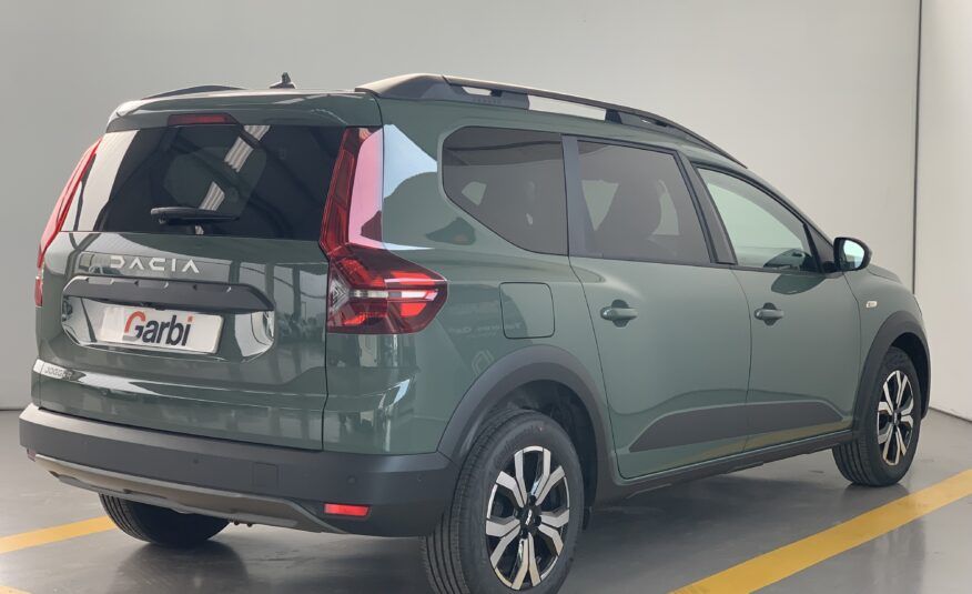 DACIA JOGGER EXPRESSION 1.0 TCE 110CV 7 PLAZAS + RUEDA DE REPUESTO + CLIMATIZACION AUTOMATICA + PACK EASY + FRENO DE MANO ELECTRICO + TARJETA MANOS LIBRES + PACK NAVEGACION + SENSORES DE APARCAMIENTO DELANTEROS Y TRASEROS CON CAMARA Y DETECTOR DE ANGULO MUERTO