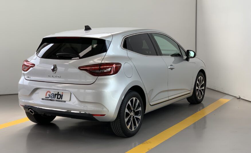 RENAULT CLIO TECHNO TCE 90CV + RUEDA REPUESTO + CARGADOR POR INDUCCION + PACK EASY PARKING + PACK LIGHTNING + PACK FULL SCREEN EASY LINK