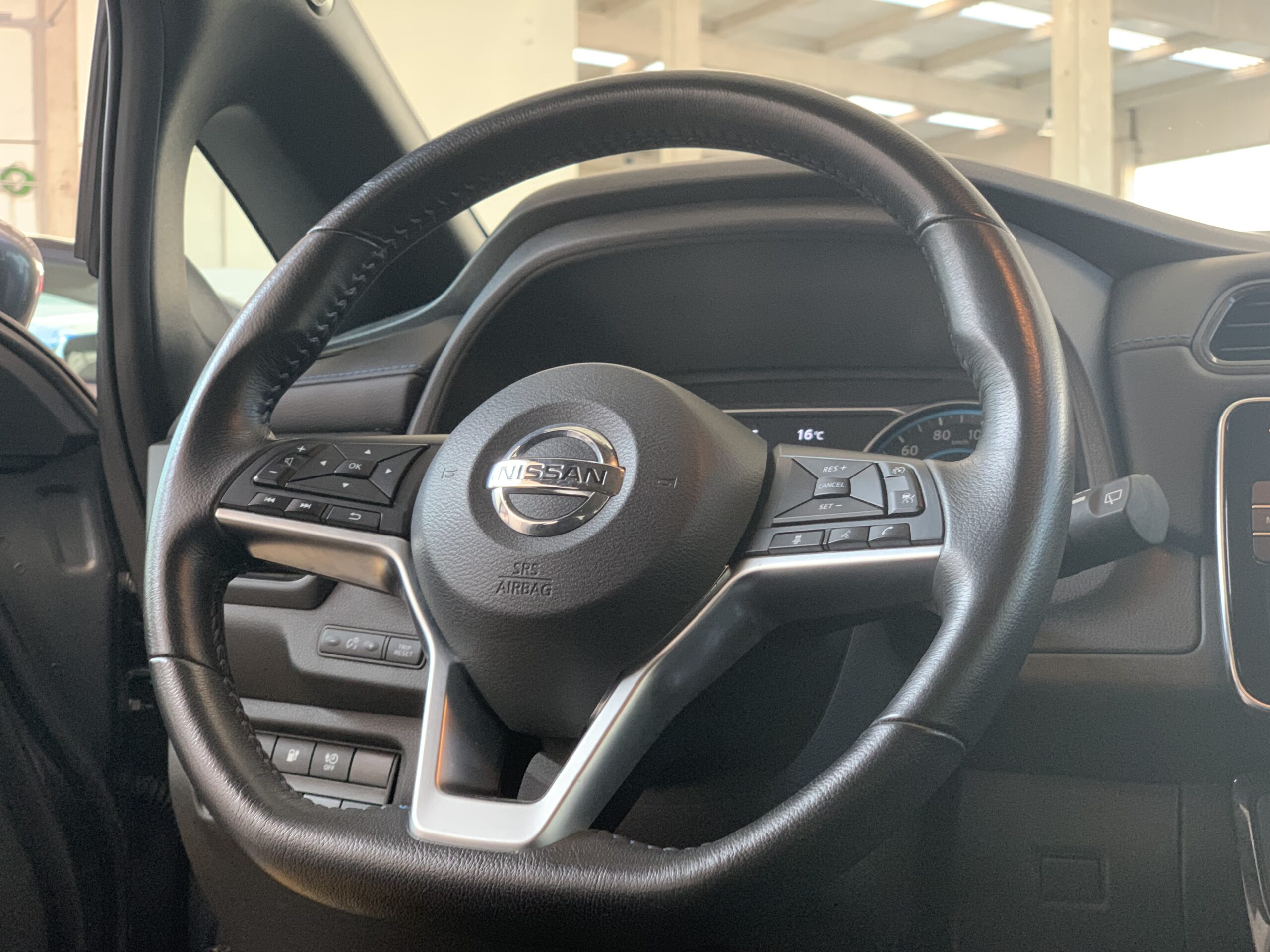 NISSAN LEAF ACENTA 5 PUERTAS 40KWH 150CV