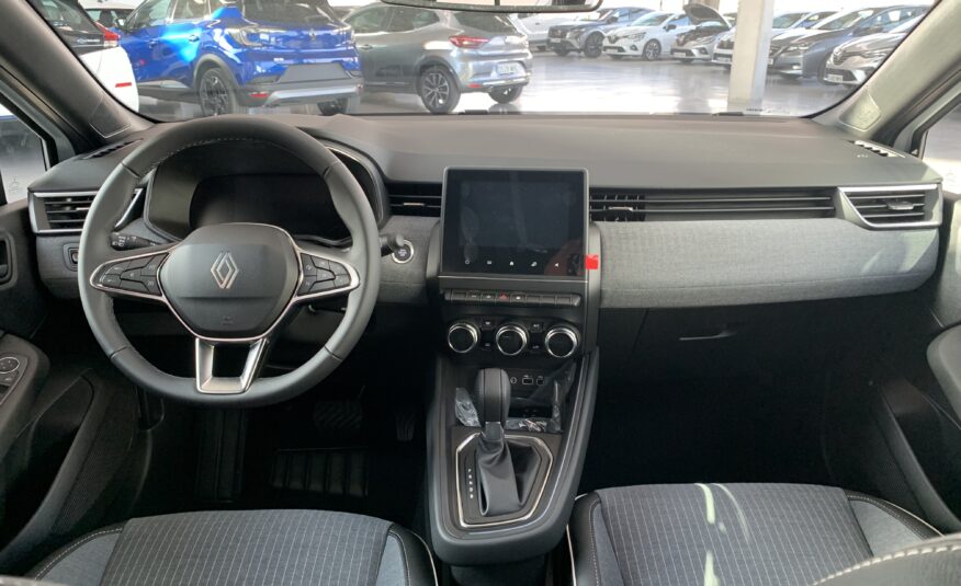 RENAULT CLIO TECHNO E-TECH 145CV