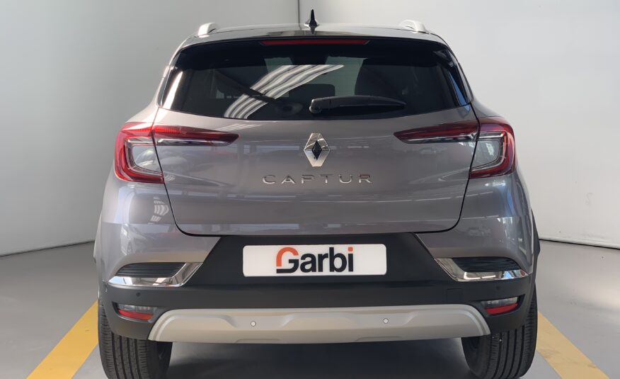 RENAULT CAPTUR TECHNO MILD HYBRID 140CV AUTOMATICO
