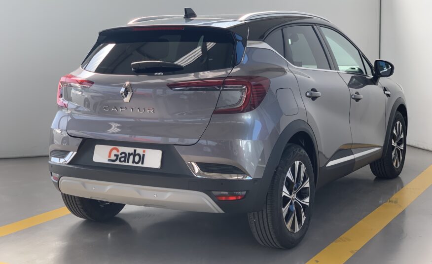 RENAULT CAPTUR TECHNO MILD HYBRID 140CV AUTOMATICO