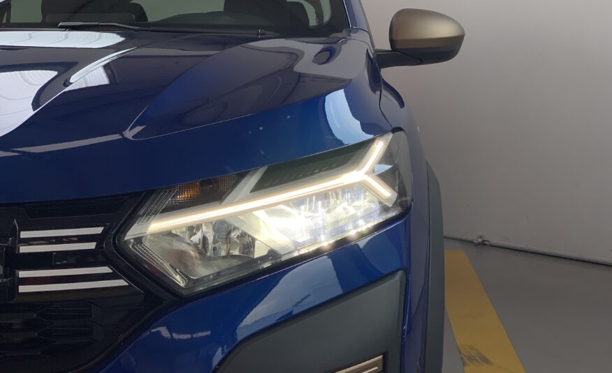 DACIA SANDERO STEPWAY EXTREME TCE 90CV CVT AUTOMATICO + NAVEGACION INCORPORADA EN LA PANTALLA + FRENO DE MANO AUTOMATICO + AYUDA AL APARCAMIENTO DELANTERO Y TRASERO + DETECTOR DE ANGULO MUERTO + CONSOLA CENTRAL CERRADA CON REPOSABRAZOS