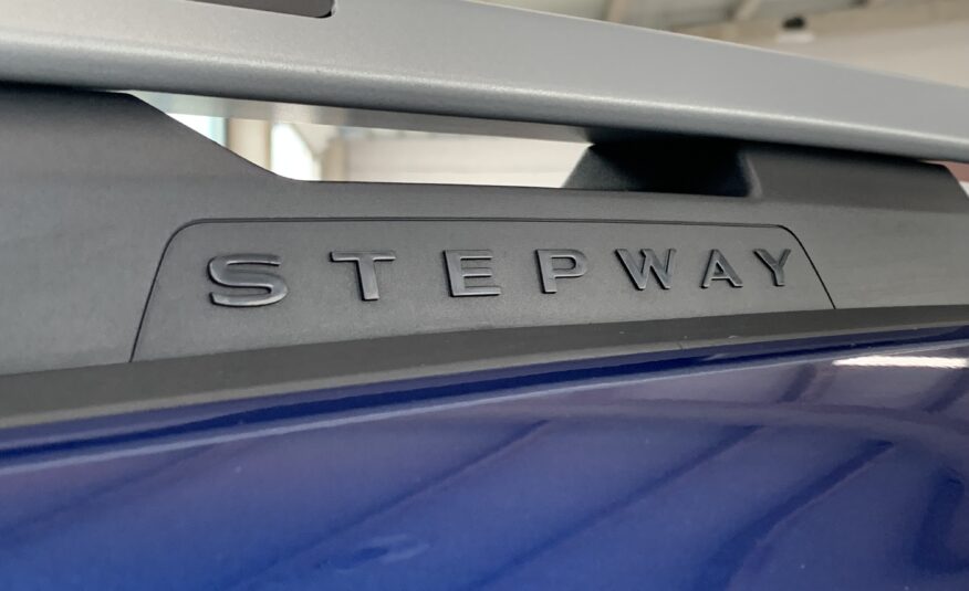 DACIA SANDERO STEPWAY EXTREME TCE 90CV CVT AUTOMATICO + NAVEGACION INCORPORADA EN LA PANTALLA + FRENO DE MANO AUTOMATICO + AYUDA AL APARCAMIENTO DELANTERO Y TRASERO + DETECTOR DE ANGULO MUERTO + CONSOLA CENTRAL CERRADA CON REPOSABRAZOS