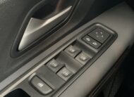 DACIA SANDERO STEPWAY EXTREME TCE 90CV CVT AUTOMATICO + NAVEGACION INCORPORADA EN LA PANTALLA + FRENO DE MANO AUTOMATICO + AYUDA AL APARCAMIENTO DELANTERO Y TRASERO + DETECTOR DE ANGULO MUERTO + CONSOLA CENTRAL CERRADA CON REPOSABRAZOS