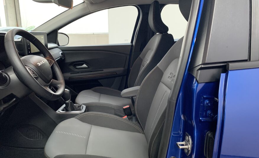 DACIA SANDERO STEPWAY EXTREME TCE 90CV CVT AUTOMATICO + NAVEGACION INCORPORADA EN LA PANTALLA + FRENO DE MANO AUTOMATICO + AYUDA AL APARCAMIENTO DELANTERO Y TRASERO + DETECTOR DE ANGULO MUERTO + CONSOLA CENTRAL CERRADA CON REPOSABRAZOS