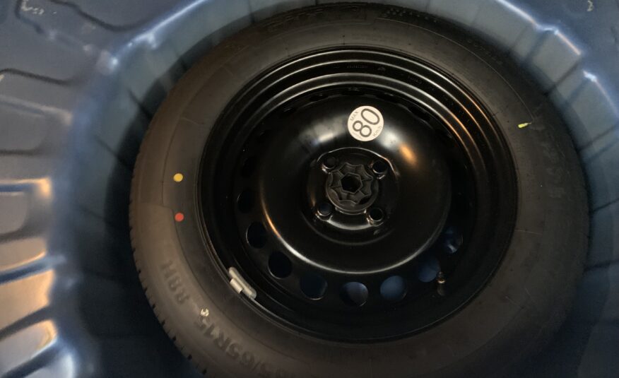 DACIA SANDERO STEPWAY EXTREME TCE 90CV CVT AUTOMATICO + NAVEGACION INCORPORADA EN LA PANTALLA + FRENO DE MANO AUTOMATICO + AYUDA AL APARCAMIENTO DELANTERO Y TRASERO + DETECTOR DE ANGULO MUERTO + CONSOLA CENTRAL CERRADA CON REPOSABRAZOS