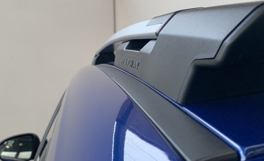 DACIA SANDERO STEPWAY EXTREME TCE 90CV CVT AUTOMATICO + NAVEGACION INCORPORADA EN LA PANTALLA + FRENO DE MANO AUTOMATICO + AYUDA AL APARCAMIENTO DELANTERO Y TRASERO + DETECTOR DE ANGULO MUERTO + CONSOLA CENTRAL CERRADA CON REPOSABRAZOS