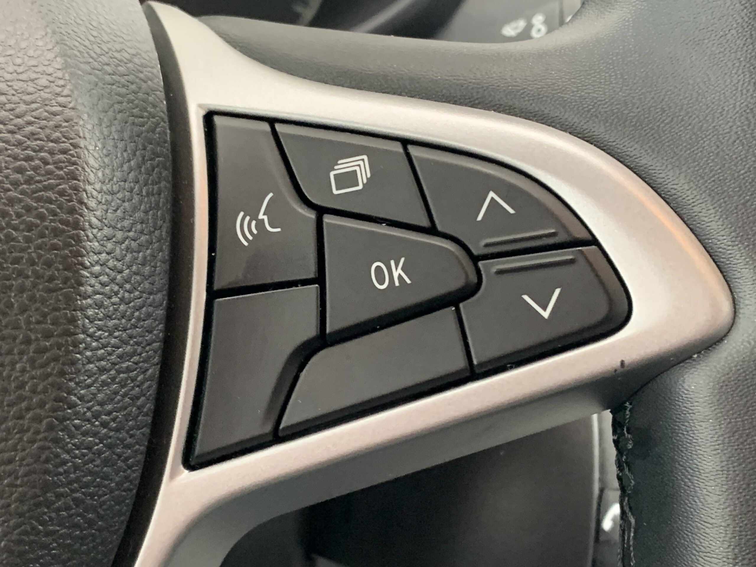 DACIA SANDERO STEPWAY EXTREME TCE 90CV CVT (AUTOMATICO) + RUEDA