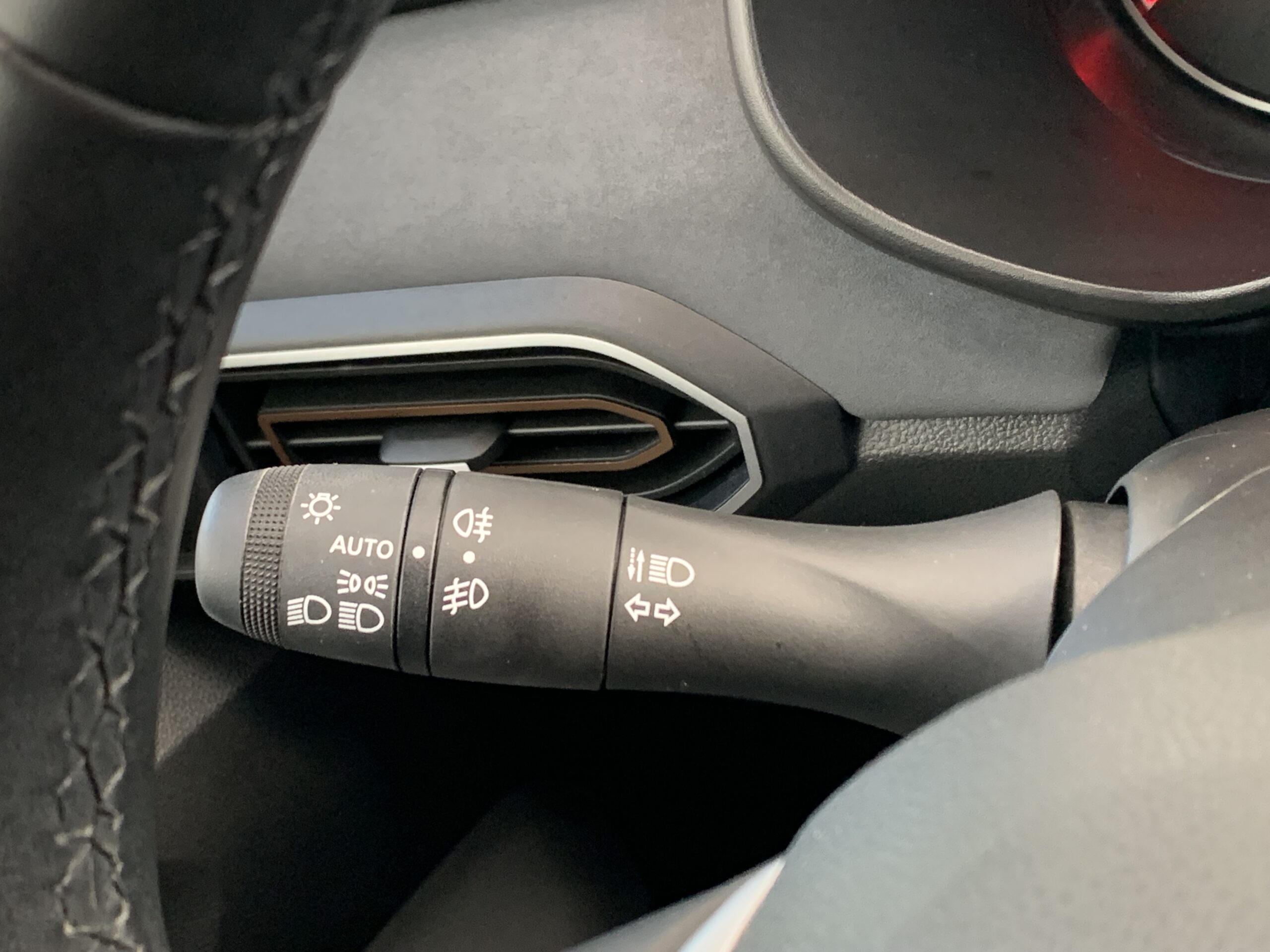 DACIA SANDERO STEPWAY EXTREME TCE 90CV CVT (AUTOMATICO) + RUEDA