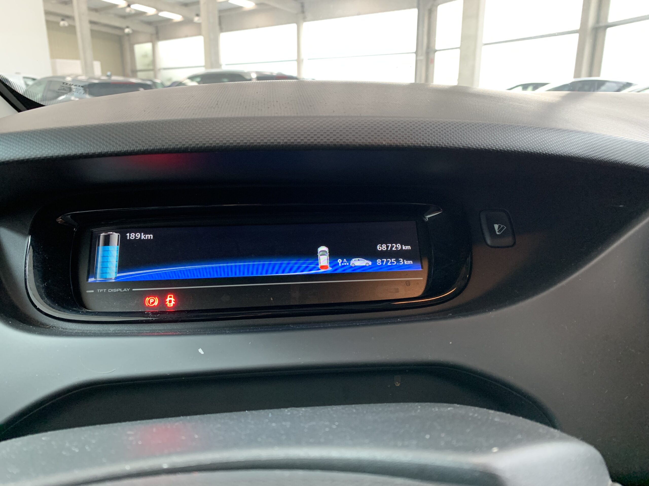 RENAULT ZOE LIMITED 110CV BATERIA 40KWH + LLANTAS DE ALEACION + AYUDA AL APARCAMIENTO TRASERO & CAMARA DE VISION TRASERA
