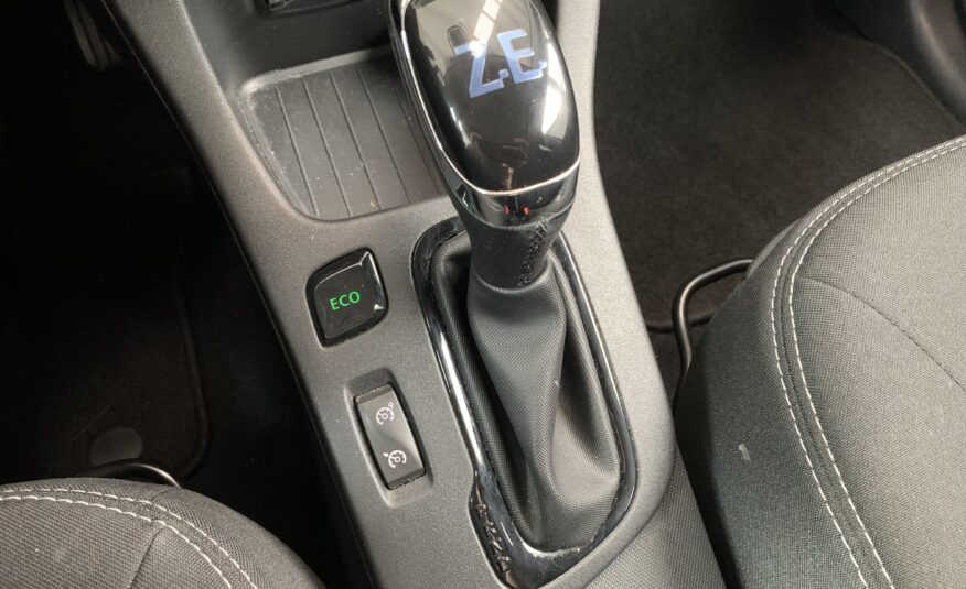 RENAULT ZOE LIMITED 110CV BATERIA 40KWH + LLANTAS DE ALEACION + AYUDA AL APARCAMIENTO TRASERO & CAMARA DE VISION TRASERA
