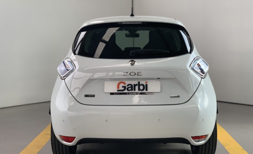 RENAULT ZOE LIMITED 110CV BATERIA 40KWH + LLANTAS DE ALEACION + AYUDA AL APARCAMIENTO TRASERO & CAMARA DE VISION TRASERA