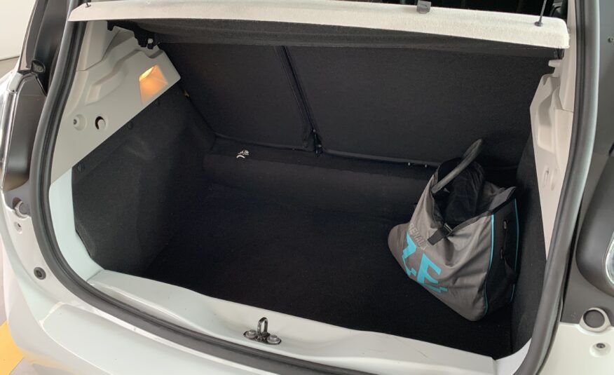 RENAULT ZOE LIMITED 110CV BATERIA 40KWH + LLANTAS DE ALEACION + AYUDA AL APARCAMIENTO TRASERO & CAMARA DE VISION TRASERA