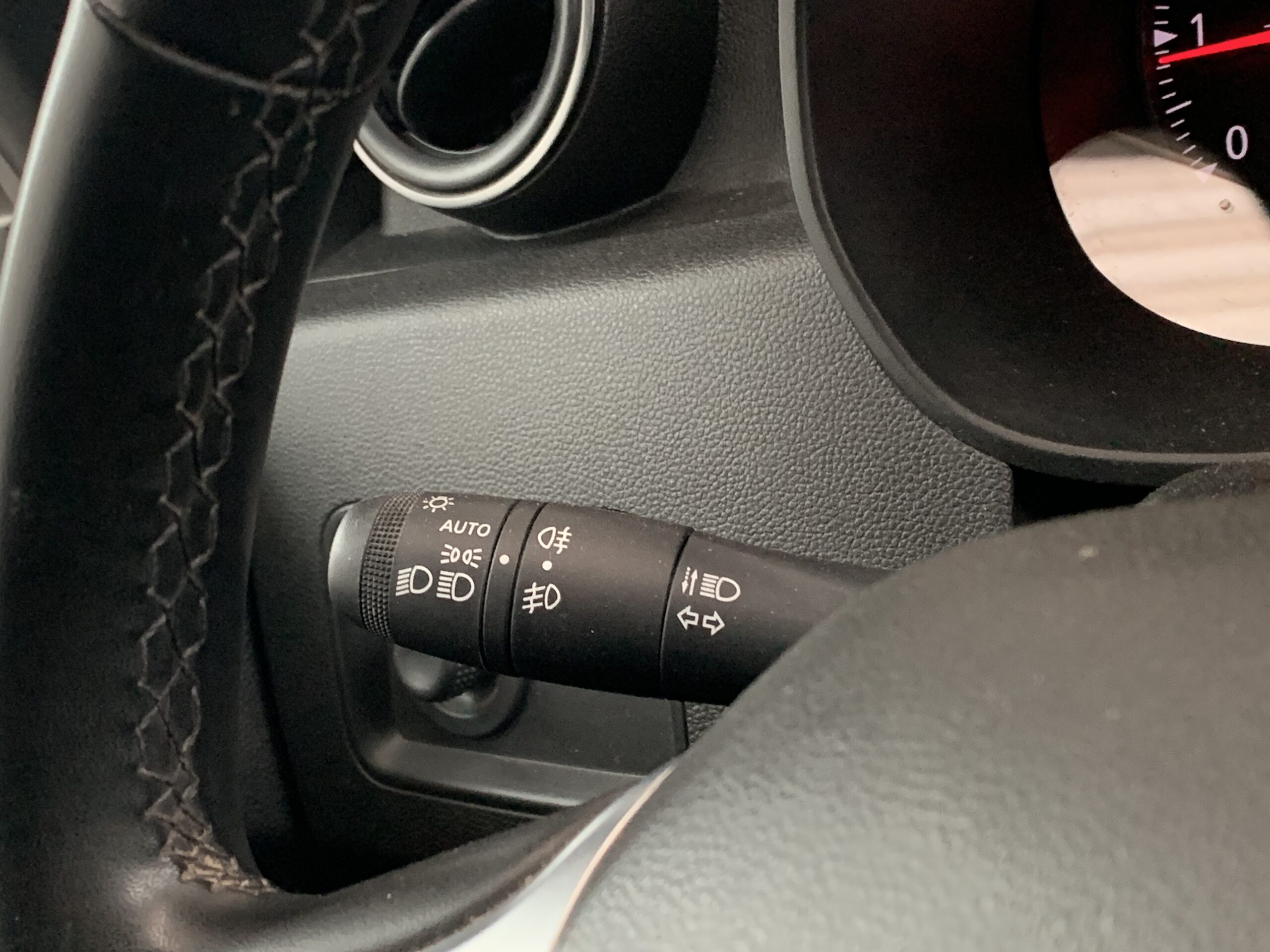 DACIA DUSTER CONFORT 1.5 BLUE DCI 115CV 4X4 + RUEDA + ELEVALUNAS TRASEROS ELECTRICOS