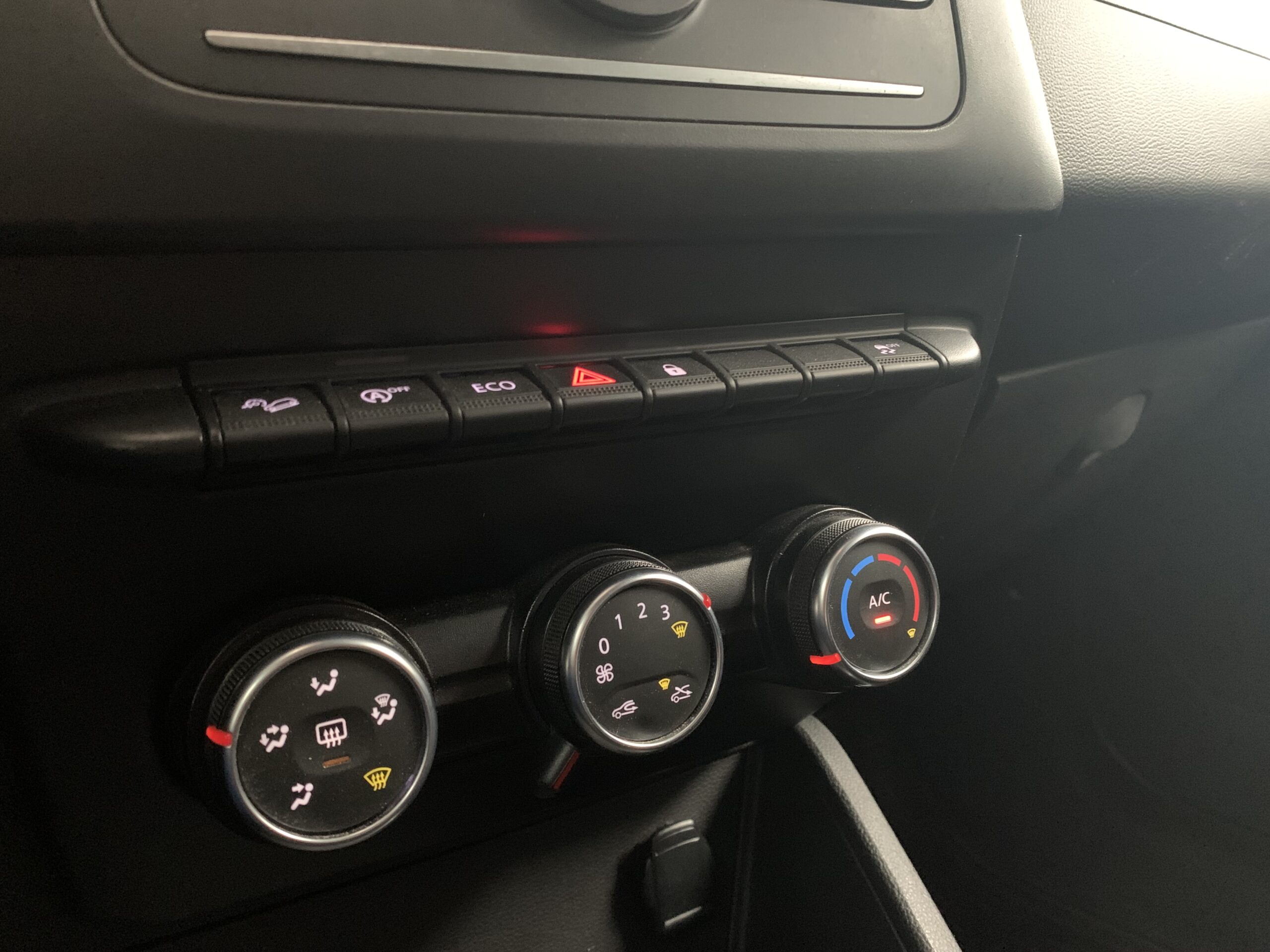 DACIA DUSTER CONFORT 1.5 BLUE DCI 115CV 4X4 + RUEDA + ELEVALUNAS TRASEROS ELECTRICOS