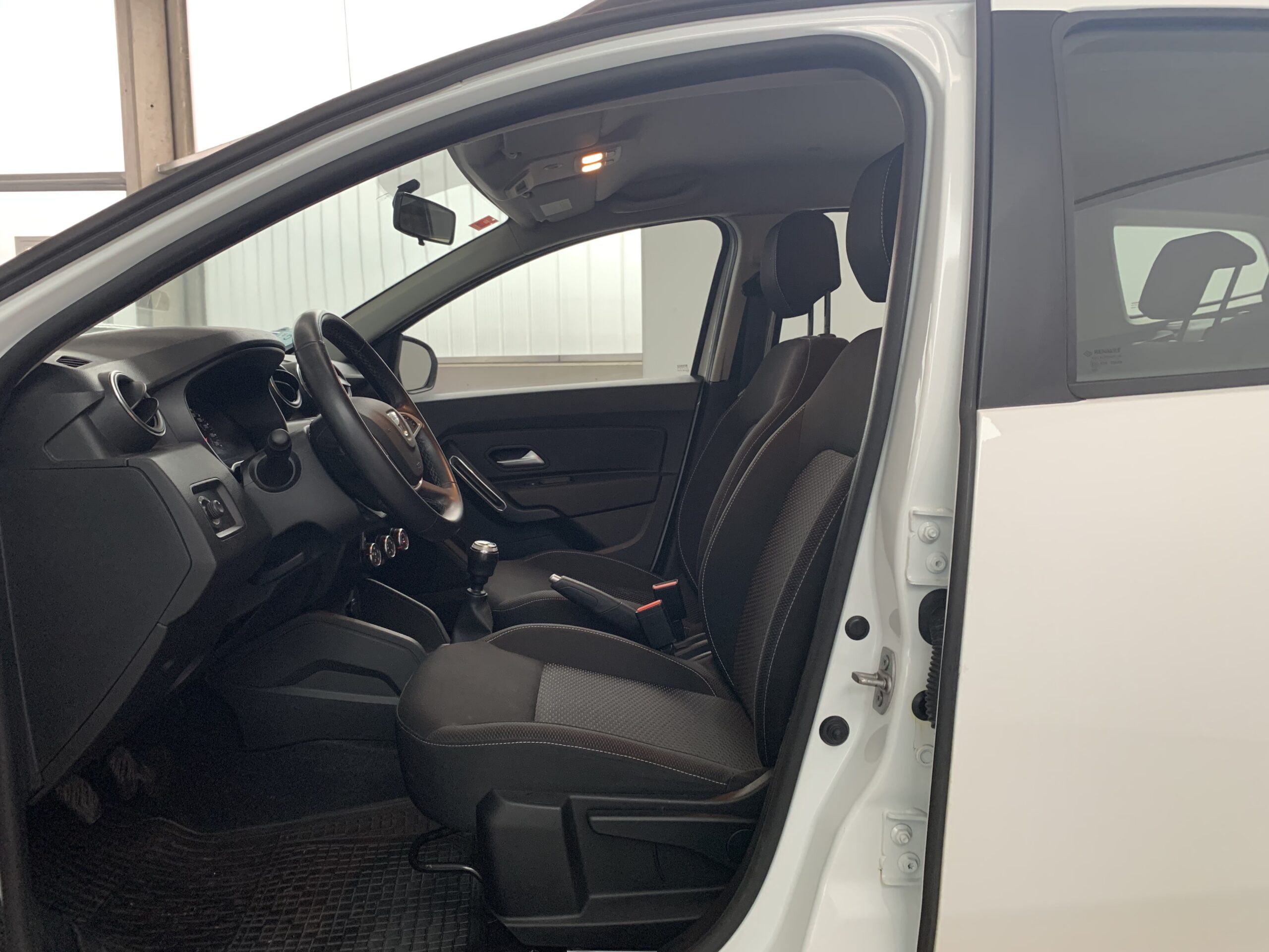 DACIA DUSTER CONFORT 1.5 BLUE DCI 115CV 4X4 + RUEDA + ELEVALUNAS TRASEROS ELECTRICOS