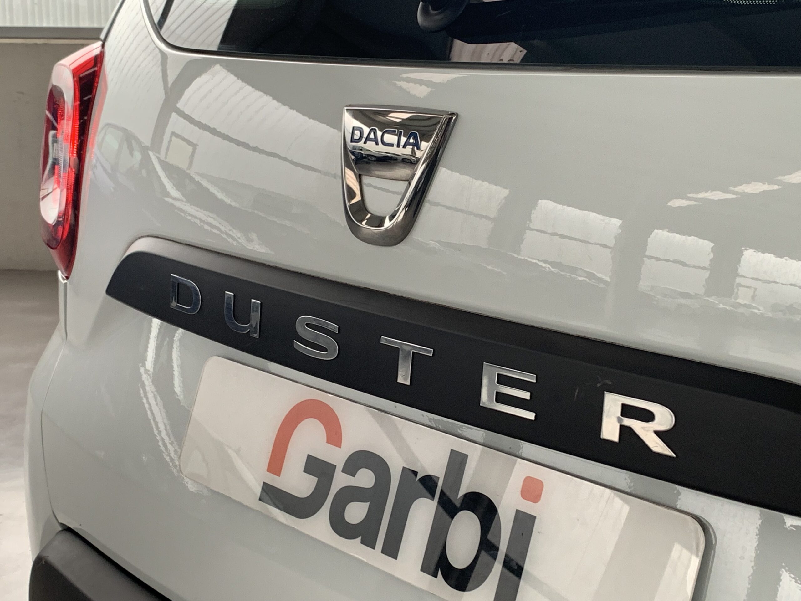 DACIA DUSTER CONFORT 1.5 BLUE DCI 115CV 4X4 + RUEDA + ELEVALUNAS TRASEROS ELECTRICOS