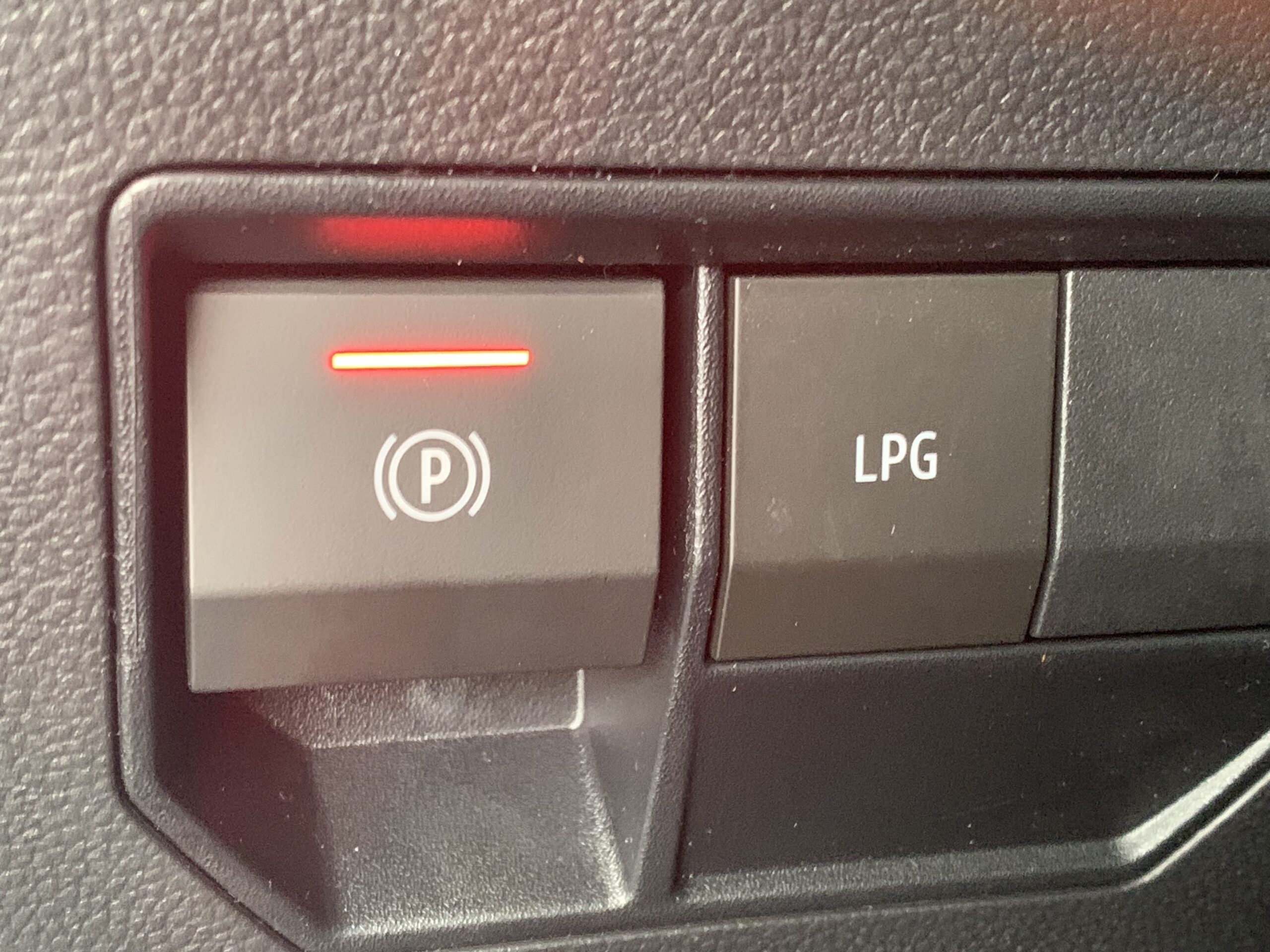 DACIA NUEVO DUSTER EXTREME ECO-G (GLP) 100CV + PACK TECHNO + PACK  PARKING