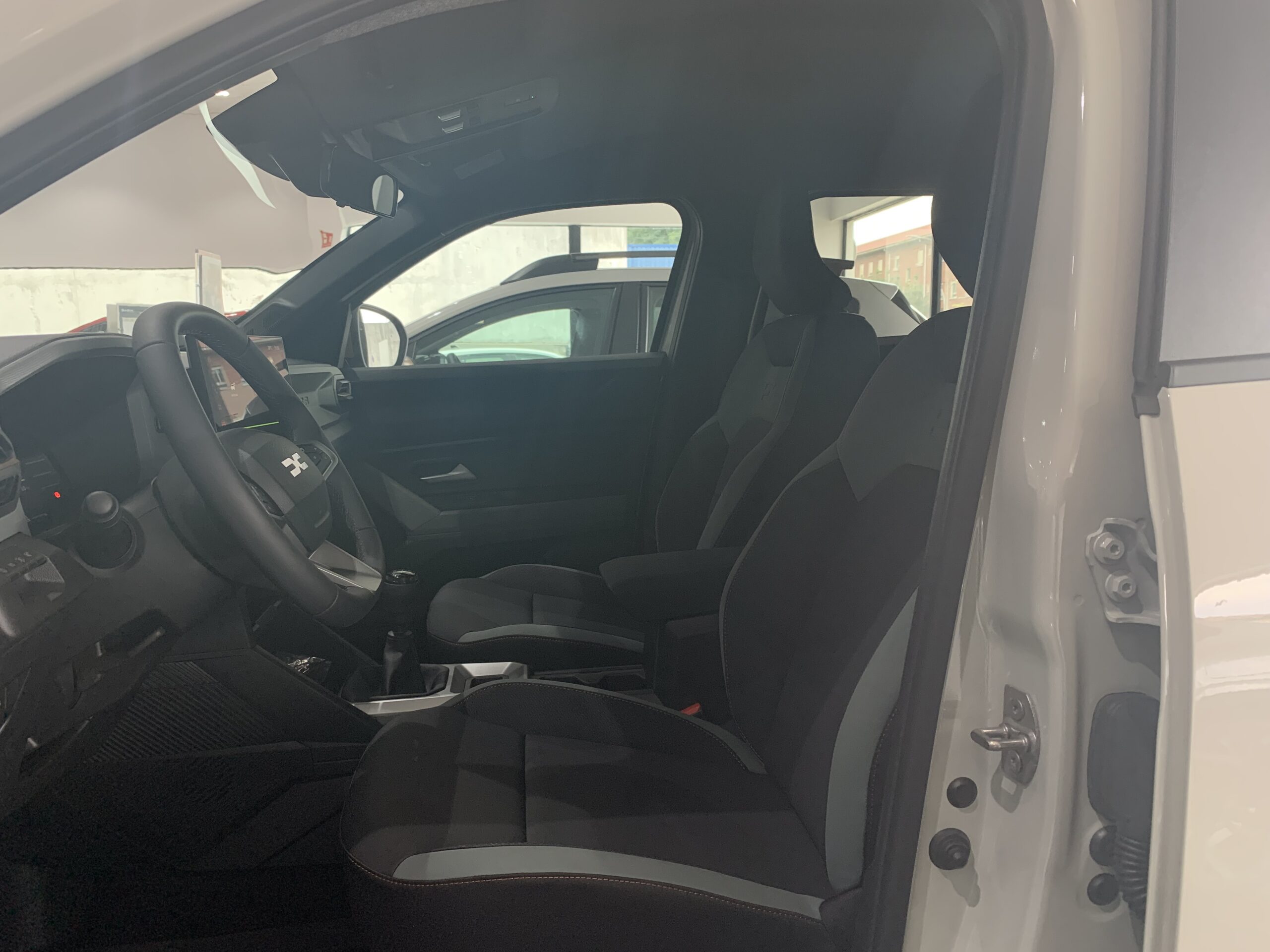 DACIA NUEVO DUSTER EXTREME ECO-G (GLP) 100CV + PACK TECHNO + PACK  PARKING