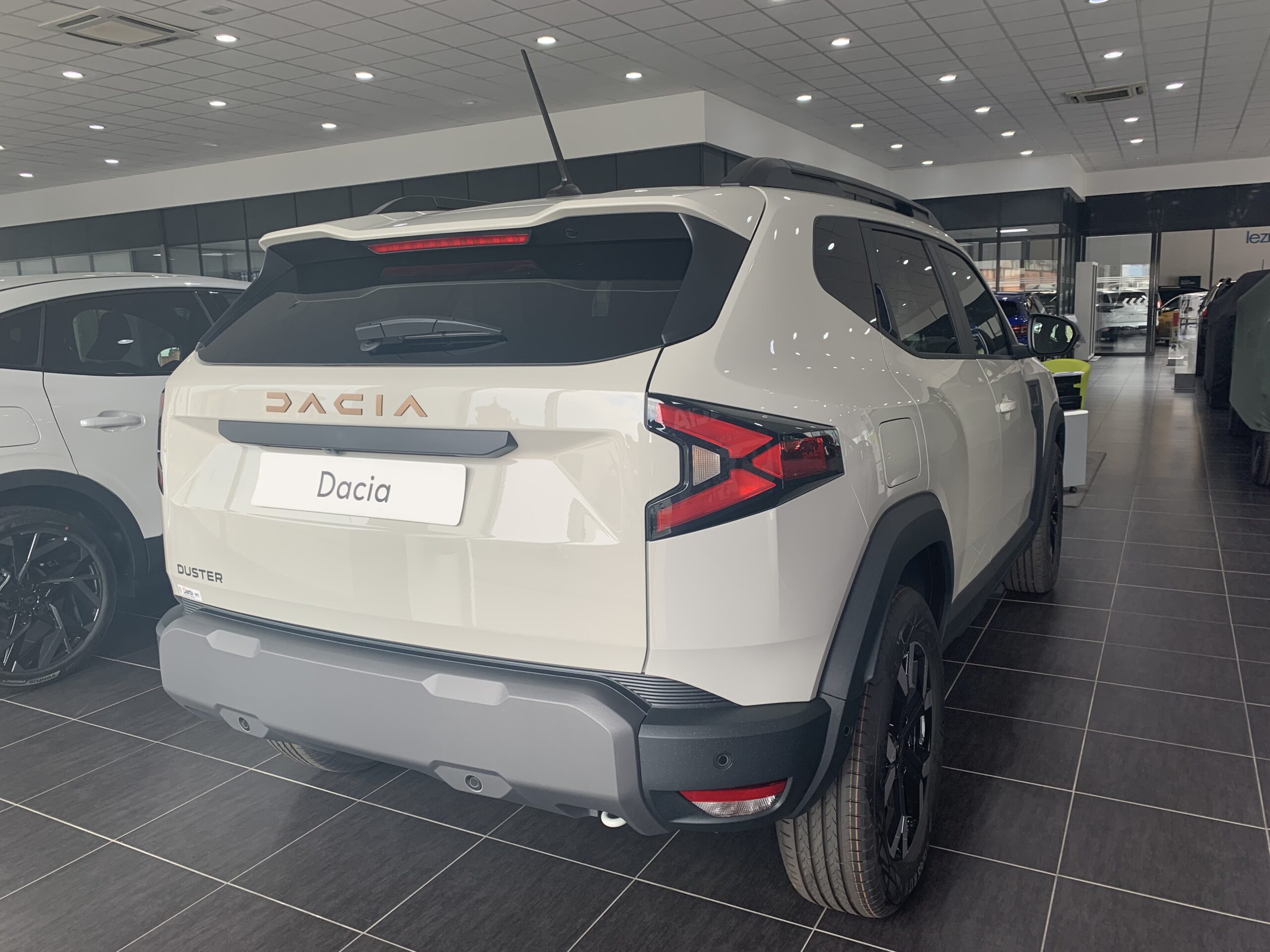 DACIA NUEVO DUSTER EXTREME ECO-G (GLP) 100CV + PACK TECHNO + PACK  PARKING