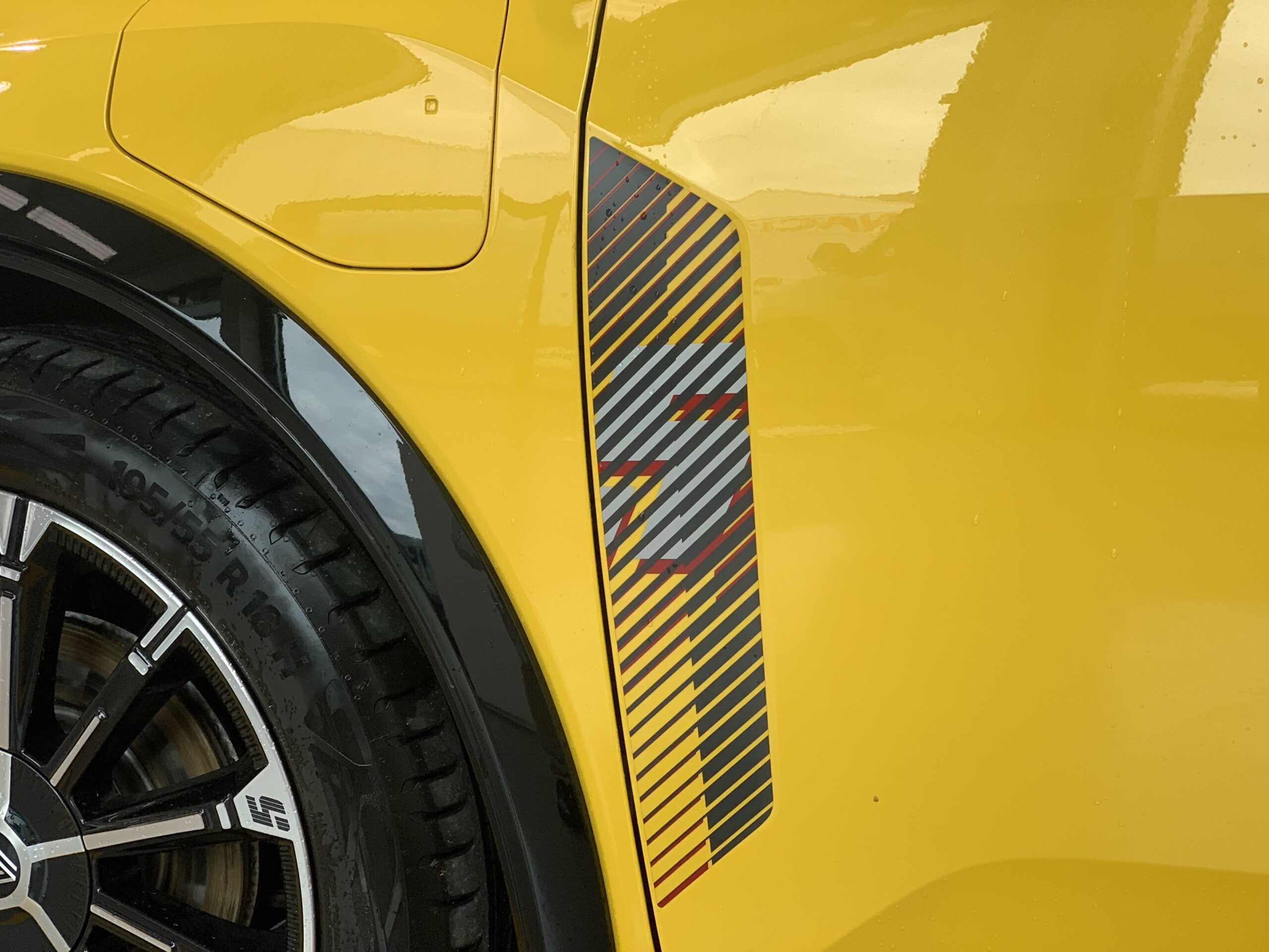 RENAULT 5 ICONIC CINQ 150CV ELECTRICO 100% AUTONOMIA CONFORT (HASTA 412KM DE AUTONOMIA) + CARGA BIDIRECCIONAL + PACK SAFETY & EASY DRIVE + AUDIO PREMIUM HARMAN KARDON & GOOGLE INTEGRADO