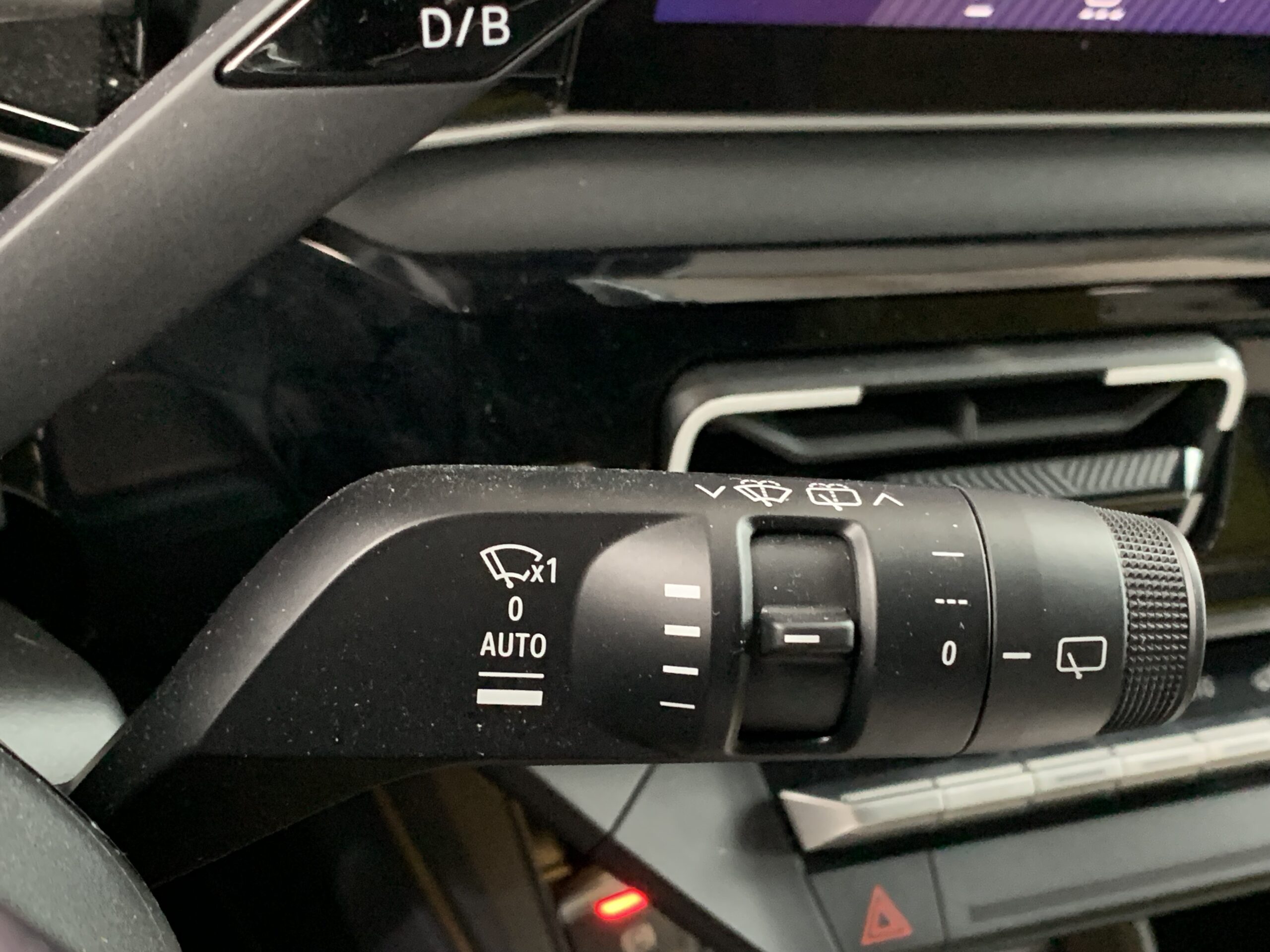 RENAULT 5 ICONIC CINQ 150CV ELECTRICO 100% AUTONOMIA CONFORT (HASTA 412KM DE AUTONOMIA) + CARGA BIDIRECCIONAL + PACK SAFETY & EASY DRIVE + AUDIO PREMIUM HARMAN KARDON & GOOGLE INTEGRADO