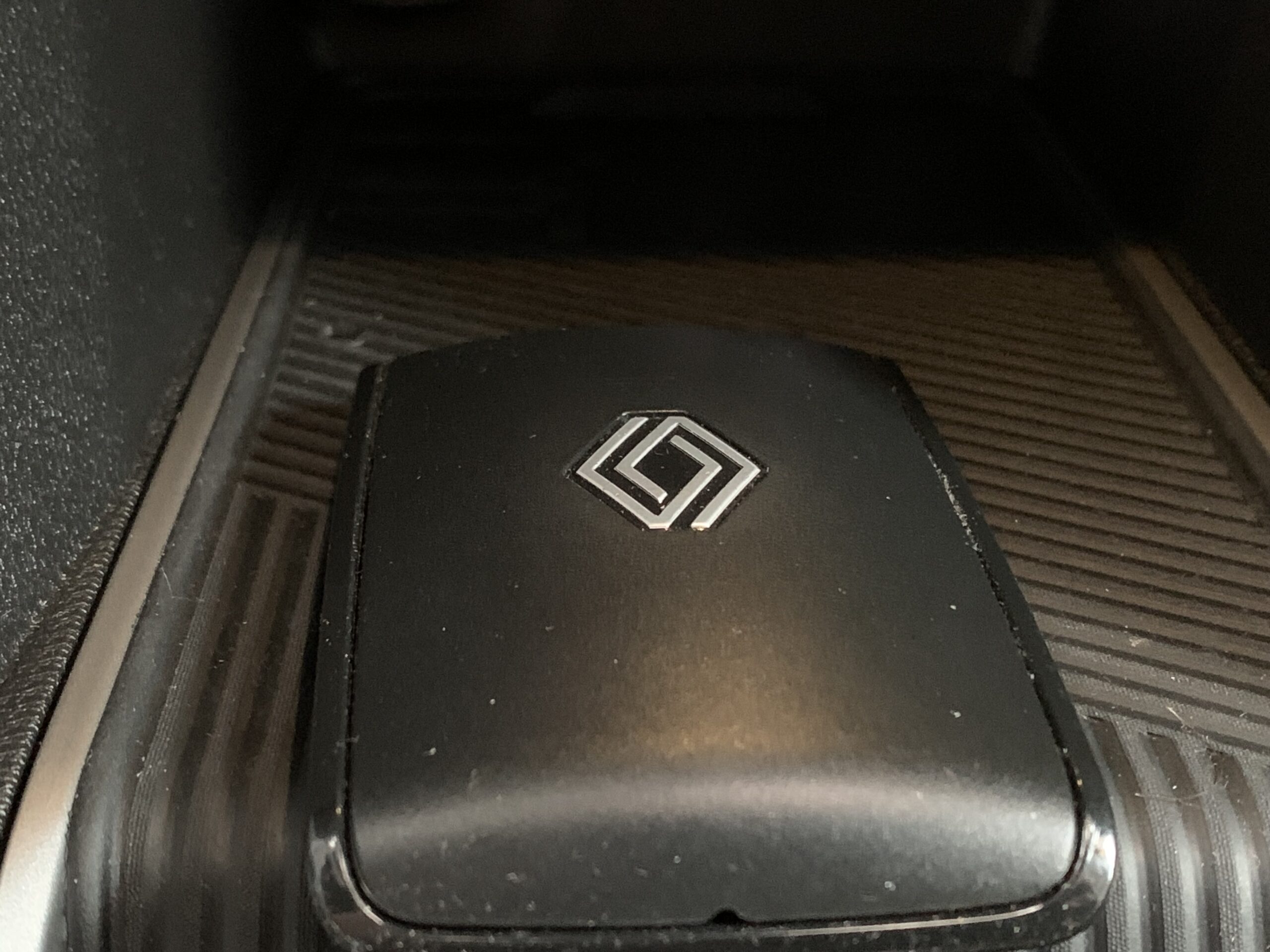 RENAULT 5 ICONIC CINQ 150CV ELECTRICO 100% AUTONOMIA CONFORT (HASTA 412KM DE AUTONOMIA) + CARGA BIDIRECCIONAL + PACK SAFETY & EASY DRIVE + AUDIO PREMIUM HARMAN KARDON & GOOGLE INTEGRADO