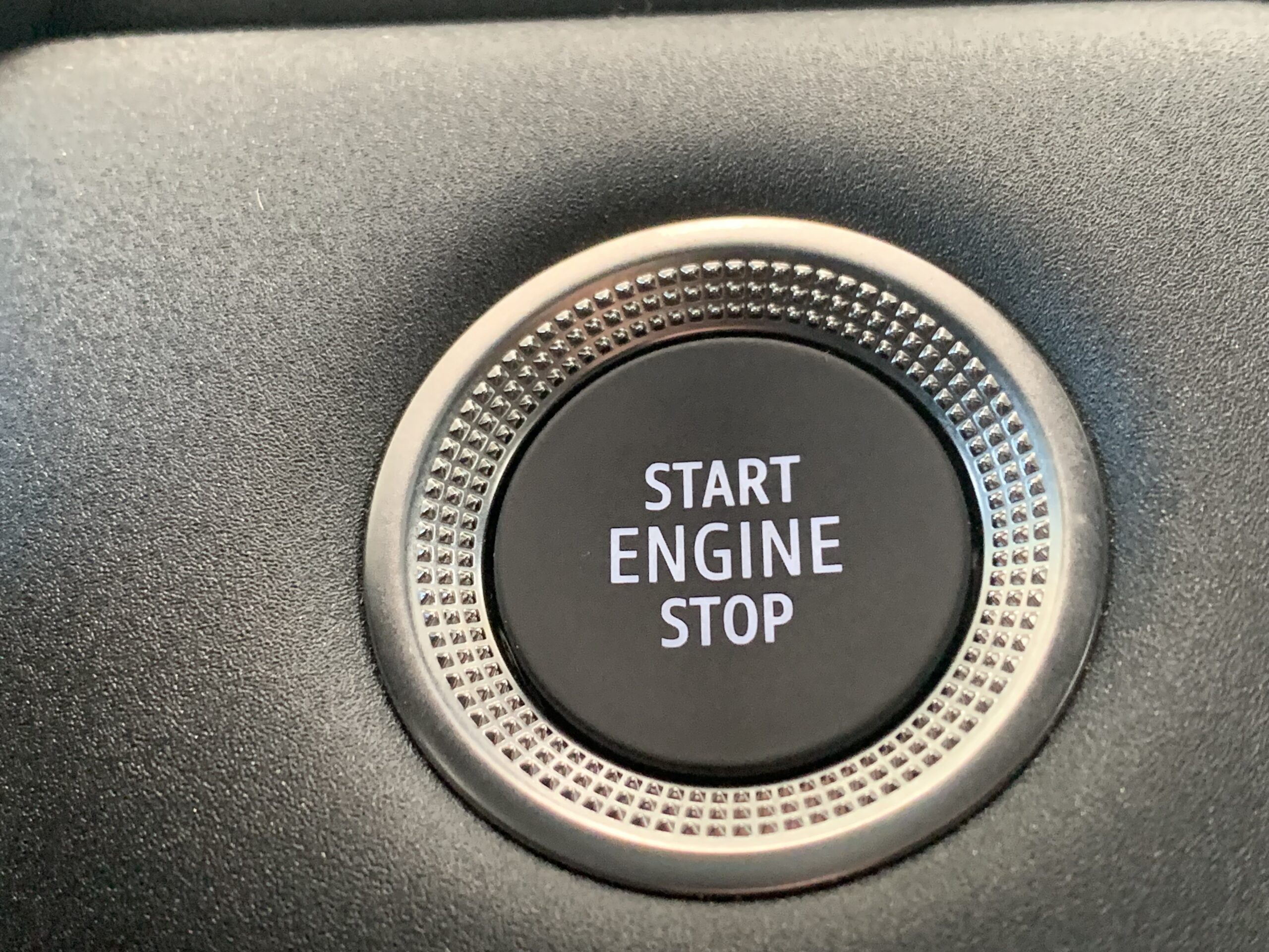 RENAULT SYMBIOZ TECHNO E-TECH FULL HYBRID 145CV + RUEDA + PACK PARKING SAFETY & DRIVING