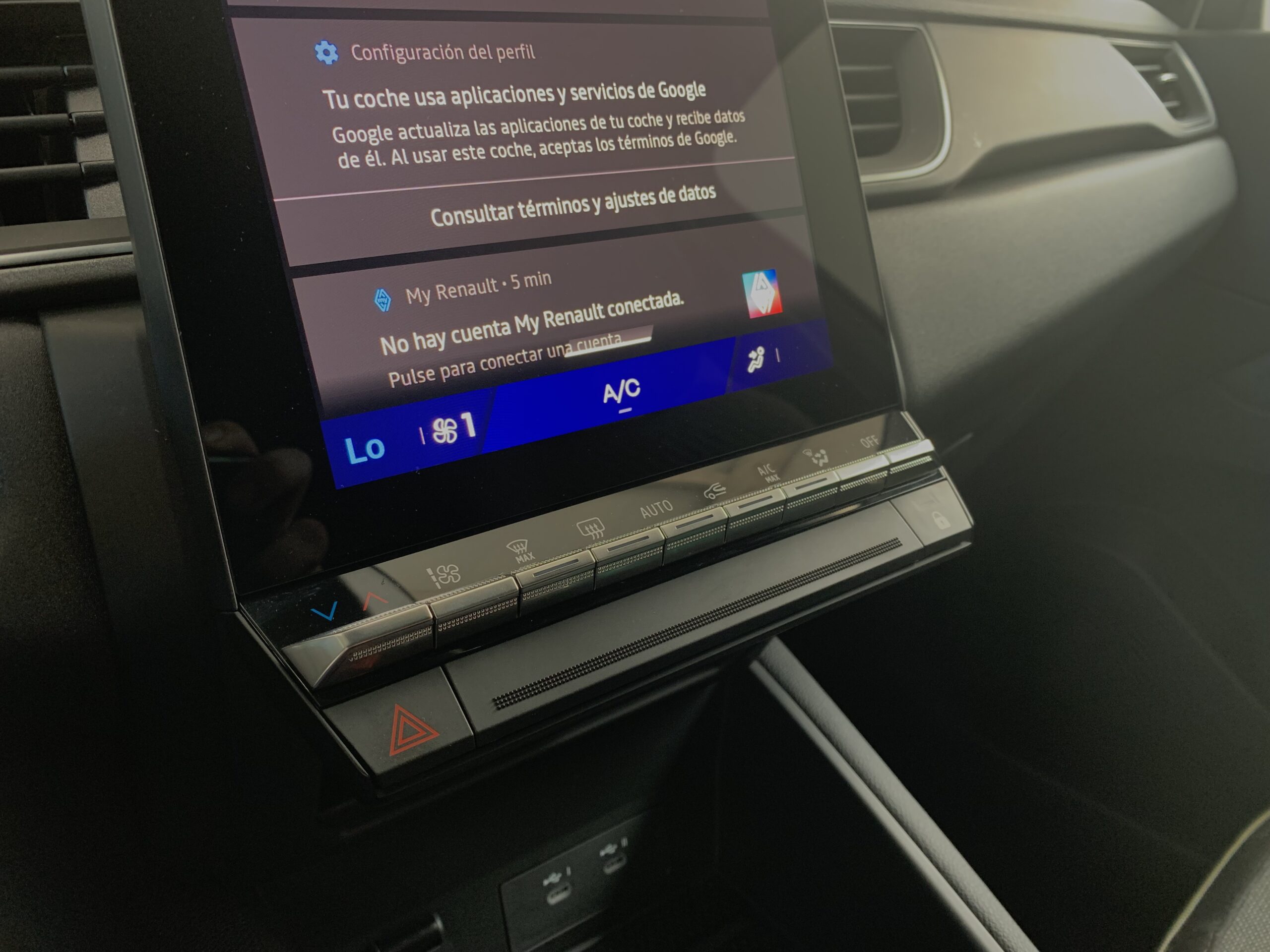 RENAULT SYMBIOZ TECHNO E-TECH FULL HYBRID 145CV + RUEDA + PACK PARKING SAFETY & DRIVING