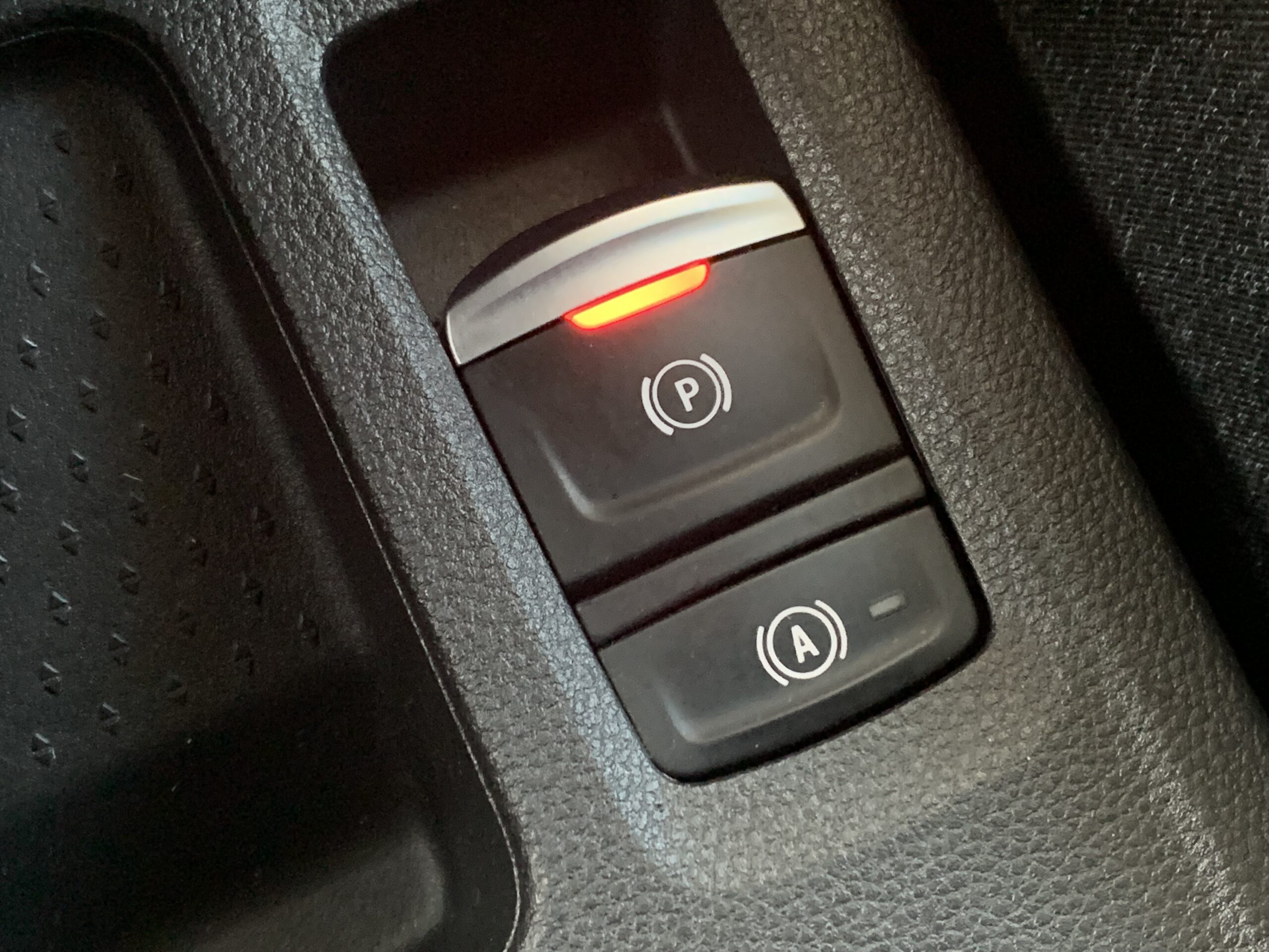 RENAULT SYMBIOZ TECHNO E-TECH FULL HYBRID 145CV + RUEDA + PACK PARKING SAFETY & DRIVING