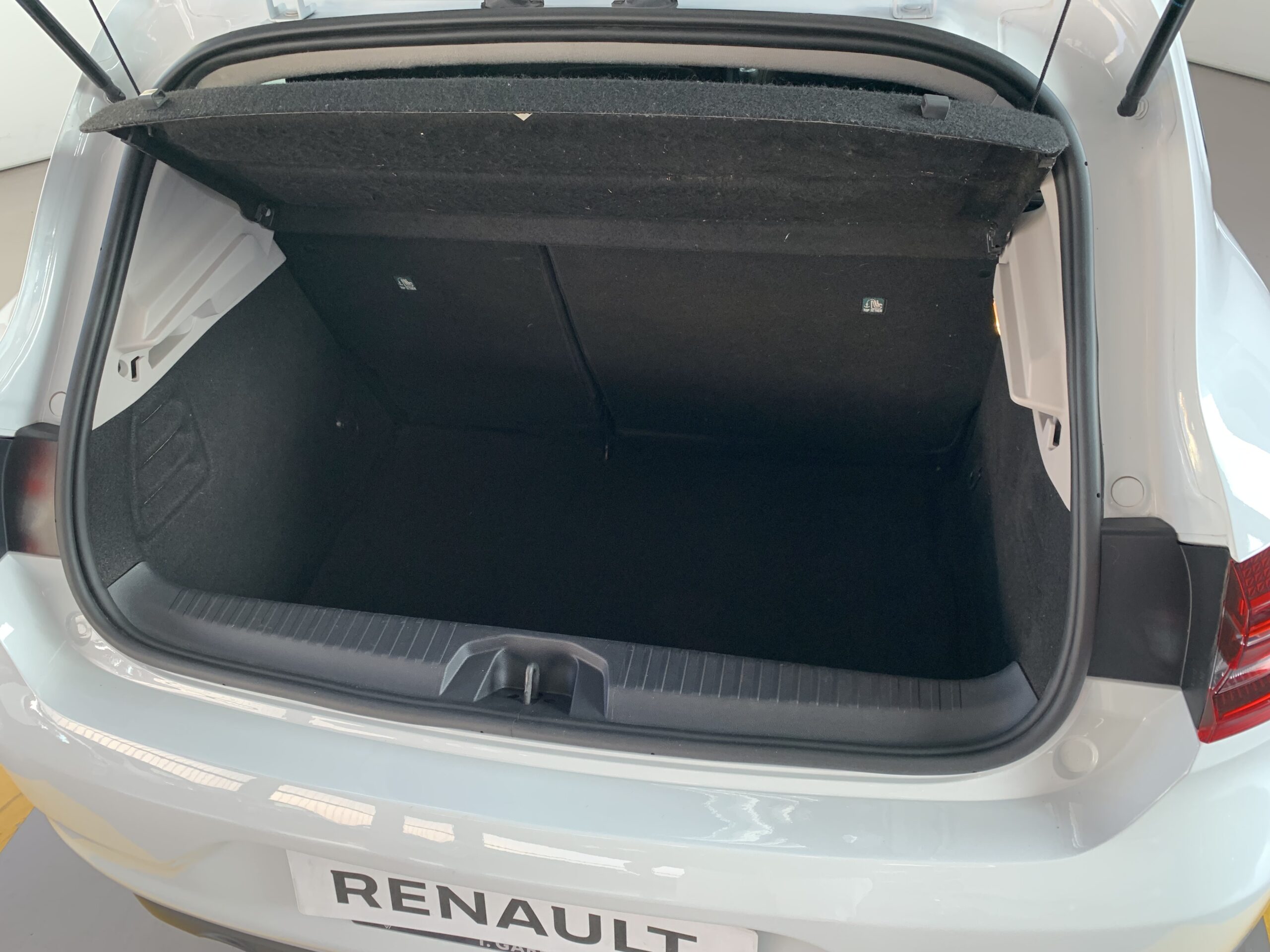 RENAULT CLIO LIMITED TCE 90CV