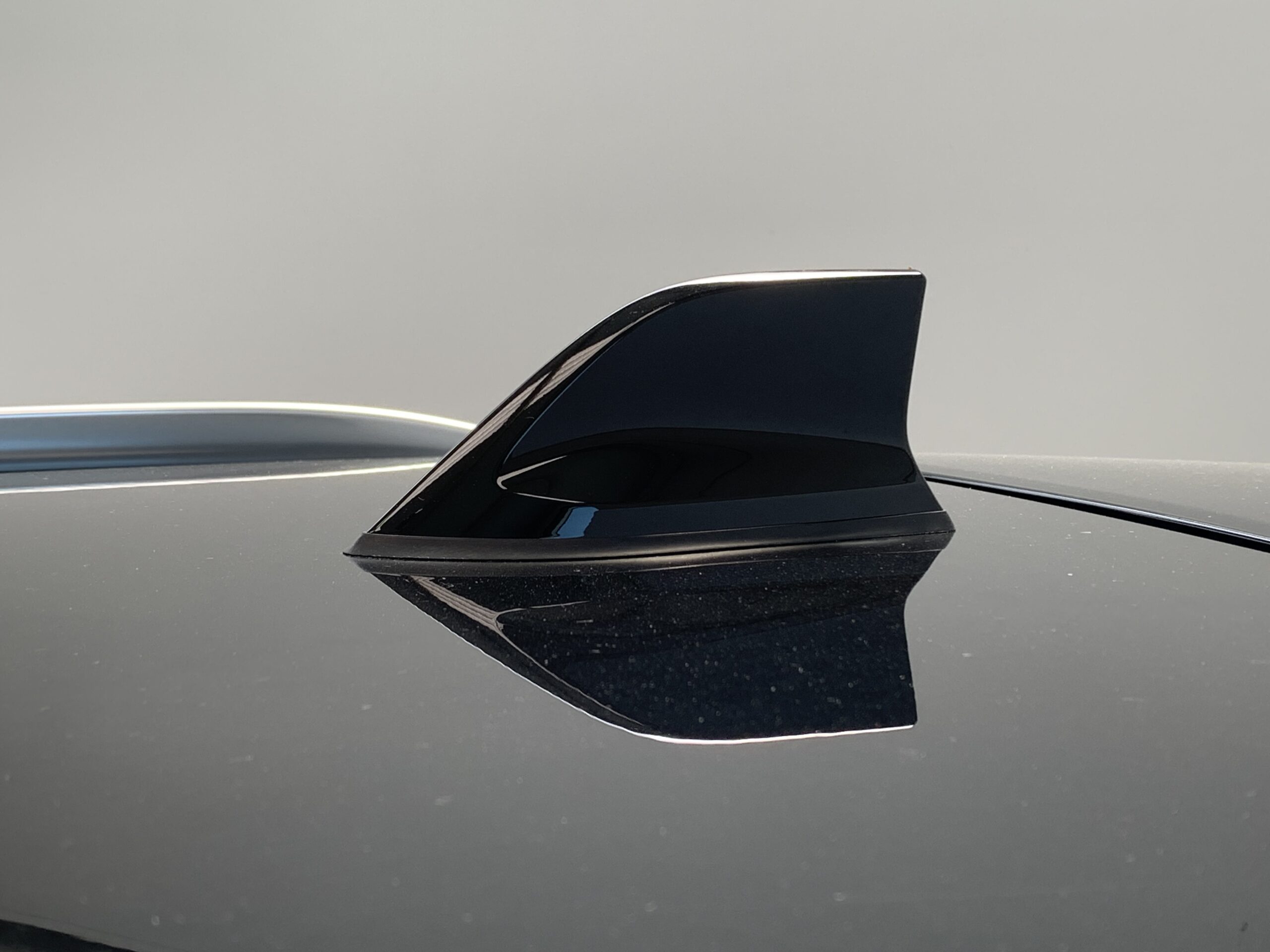 RENAULT CAPTUR TECHNO TCE 90CV + RUEDA DE REPUESTO + BARRAS DE TECHO LONGITUDINALES + CARGADOR INDUCCION + PACK CITY PREMIUM (Camara 360º + Easy Park Assist) + PACK FULL SCREEN (Navegacion)