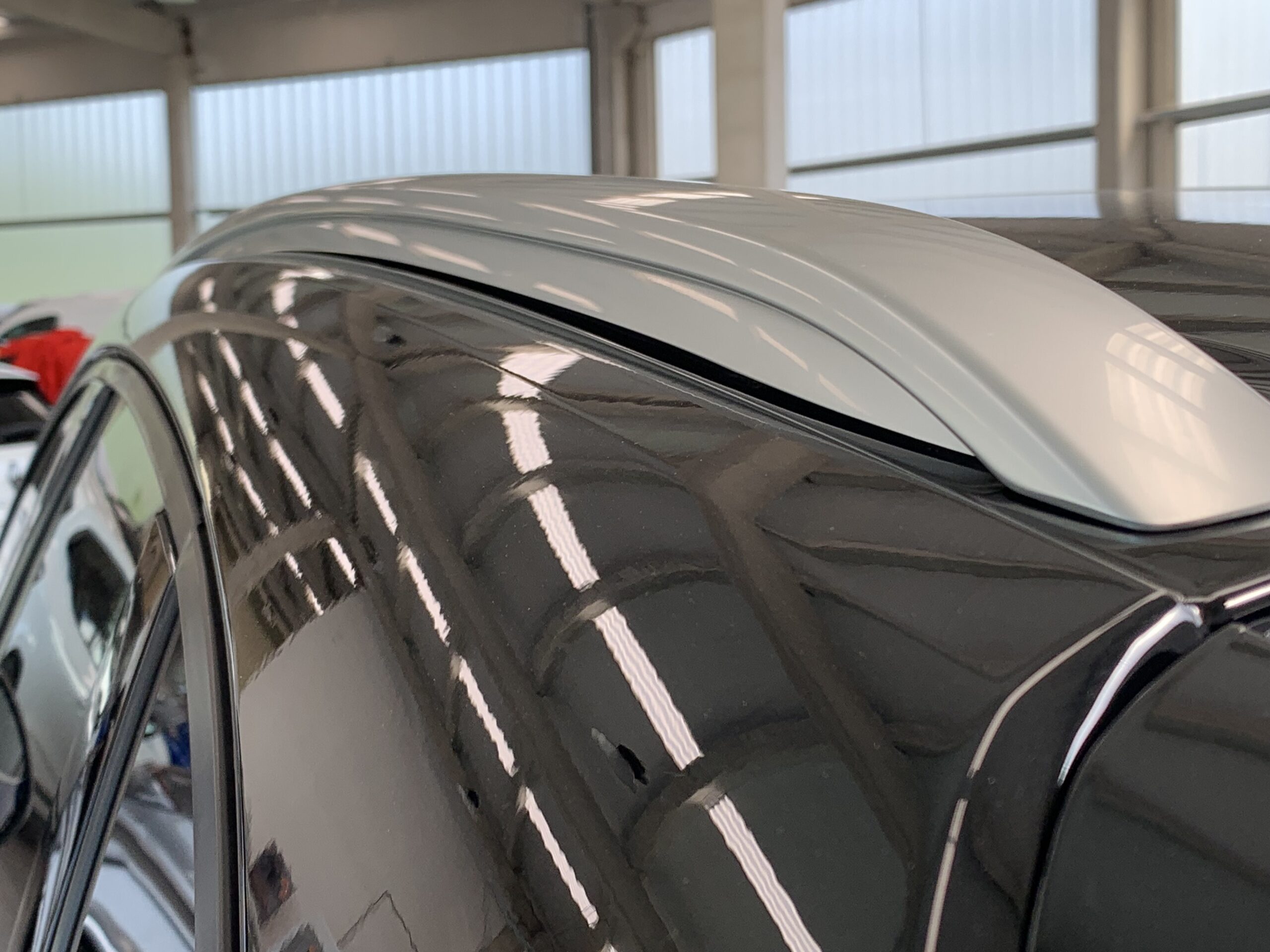 RENAULT CAPTUR TECHNO TCE 90CV + RUEDA DE REPUESTO + BARRAS DE TECHO LONGITUDINALES + CARGADOR INDUCCION + PACK CITY PREMIUM (Camara 360º + Easy Park Assist) + PACK FULL SCREEN (Navegacion)